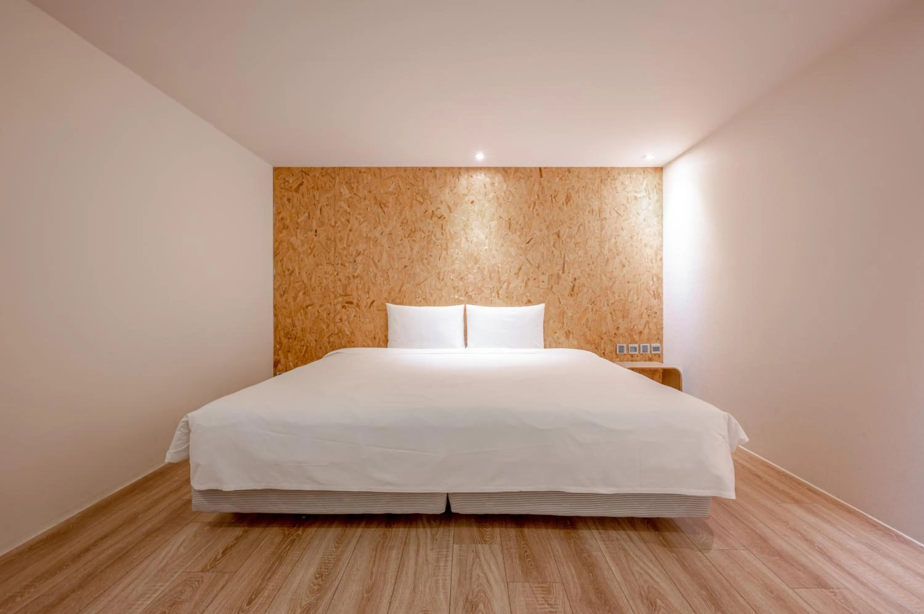 Photo of the whole room, Bed in Light Hostel - Tainan