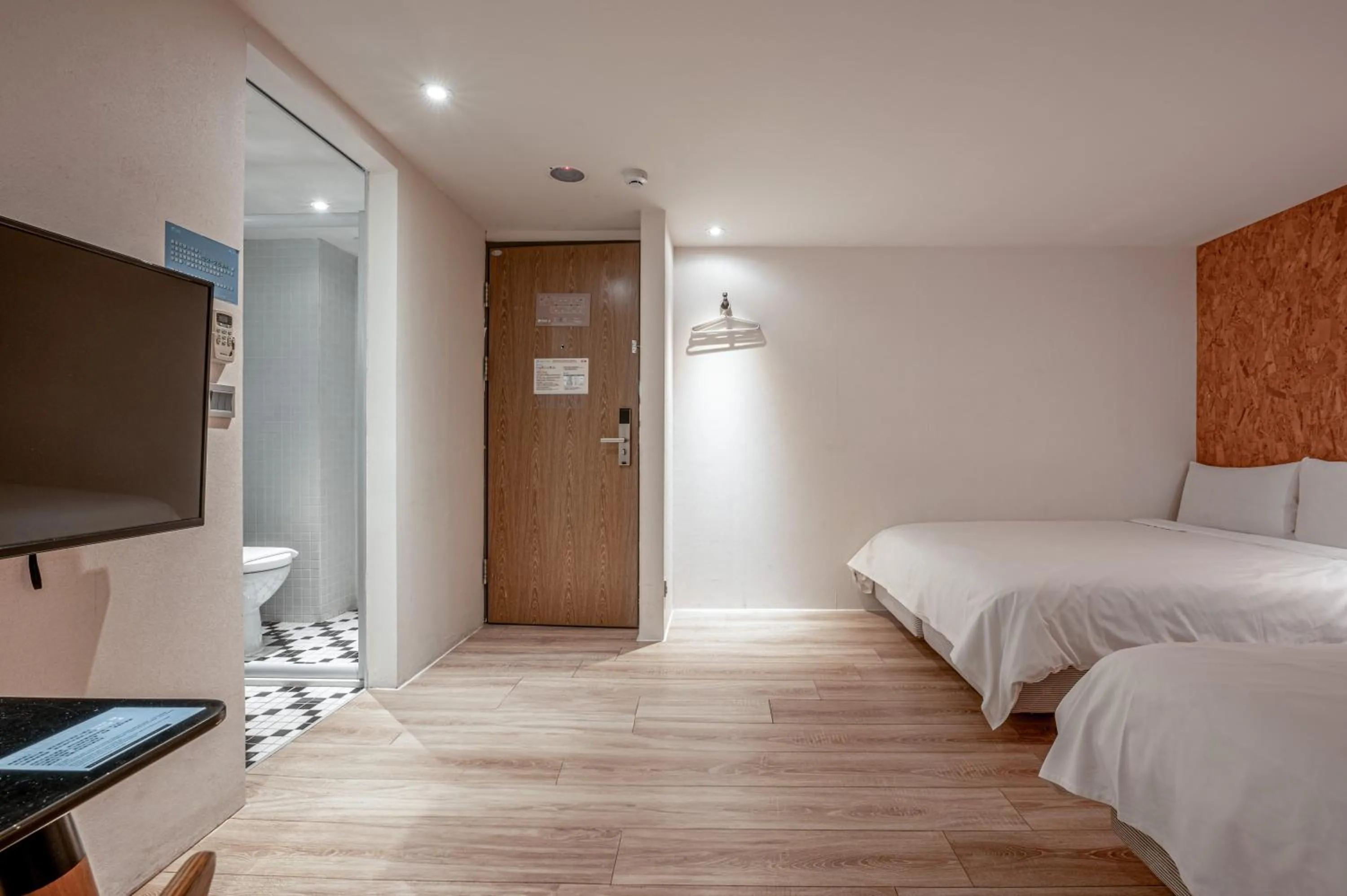 Photo of the whole room, Bed in Light Hostel - Tainan