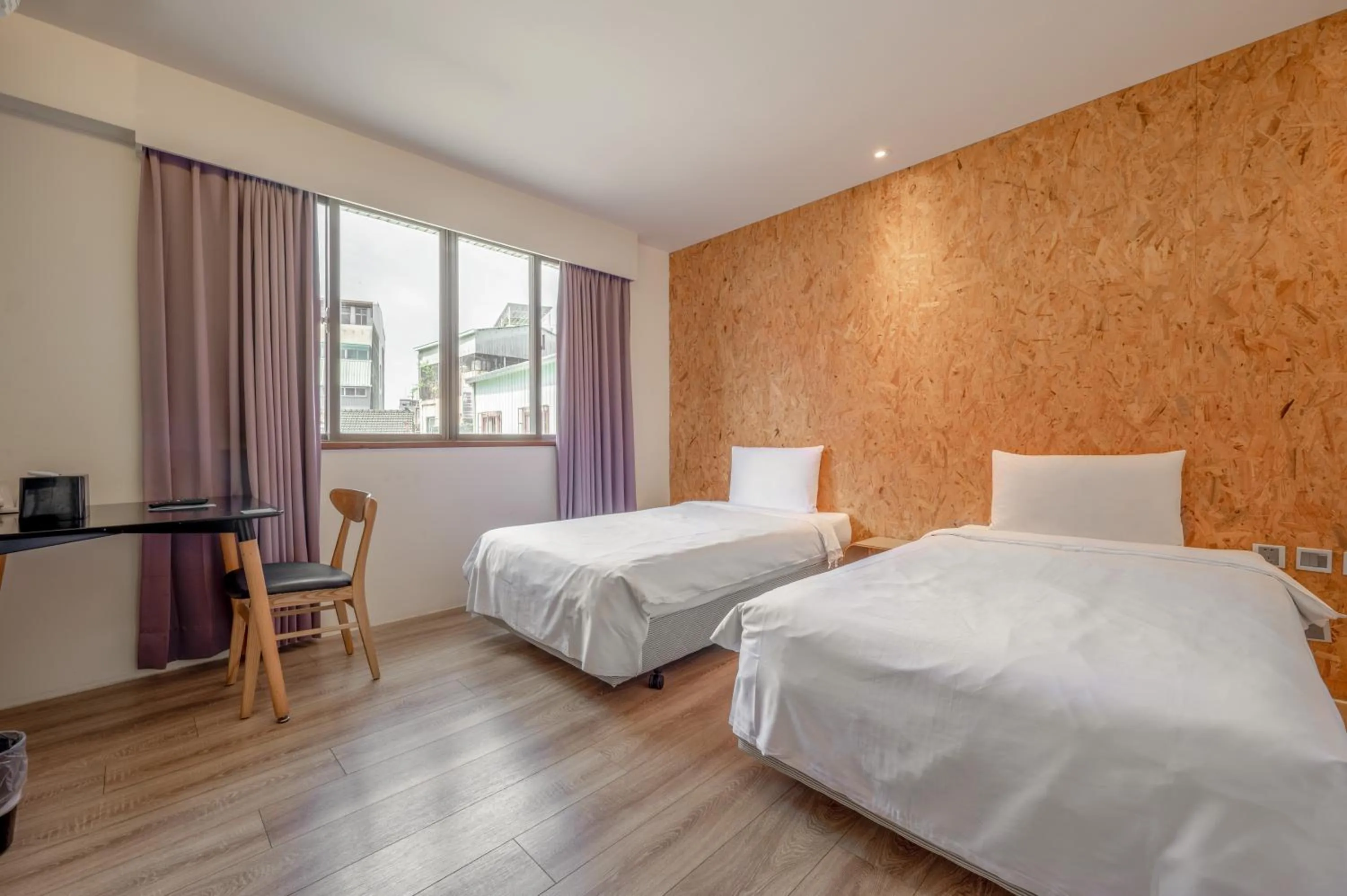 Photo of the whole room, Bed in Light Hostel - Tainan