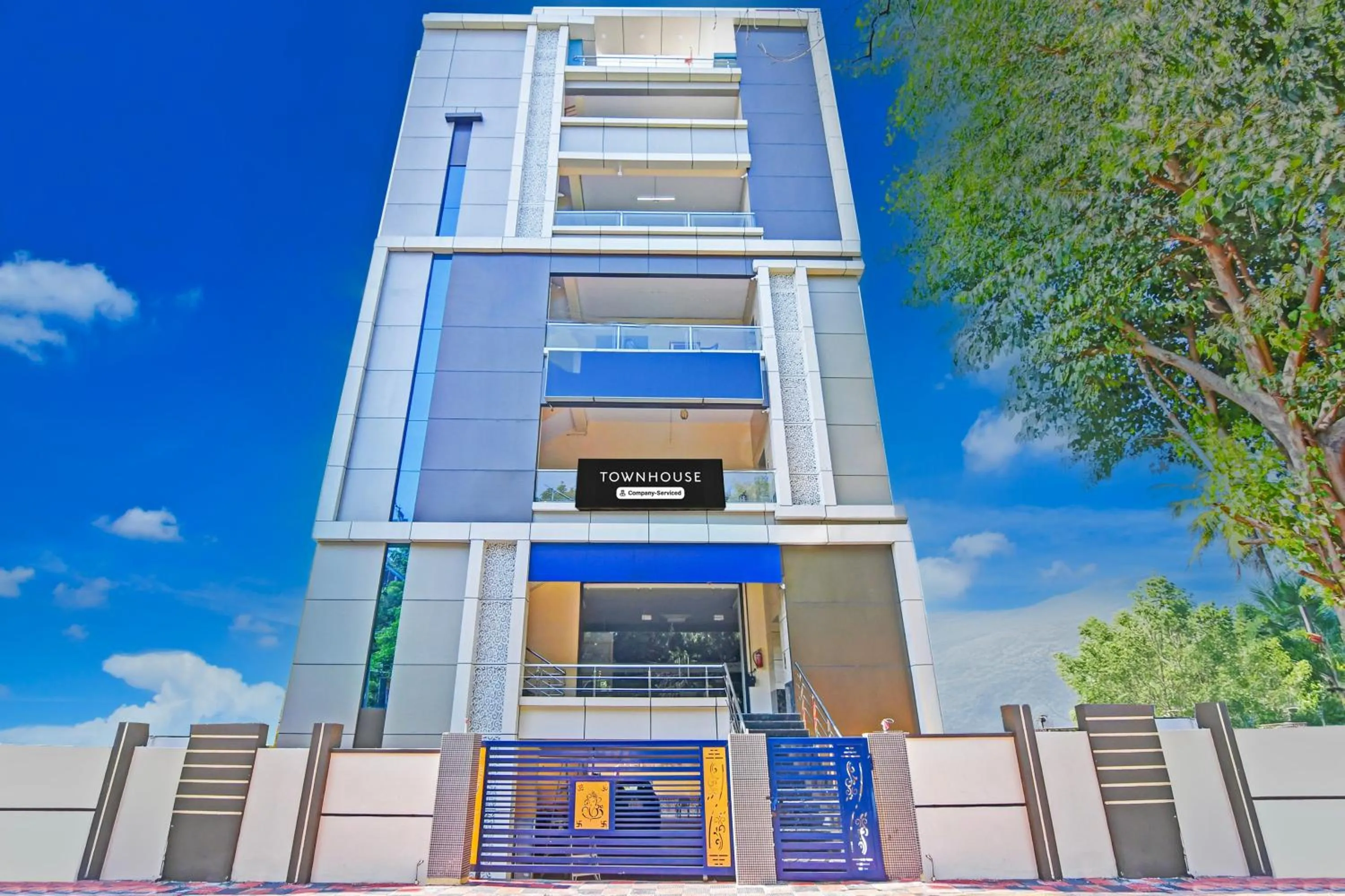 Facade/entrance in Super Townhouse Dwarakanagar Near Gurudwara