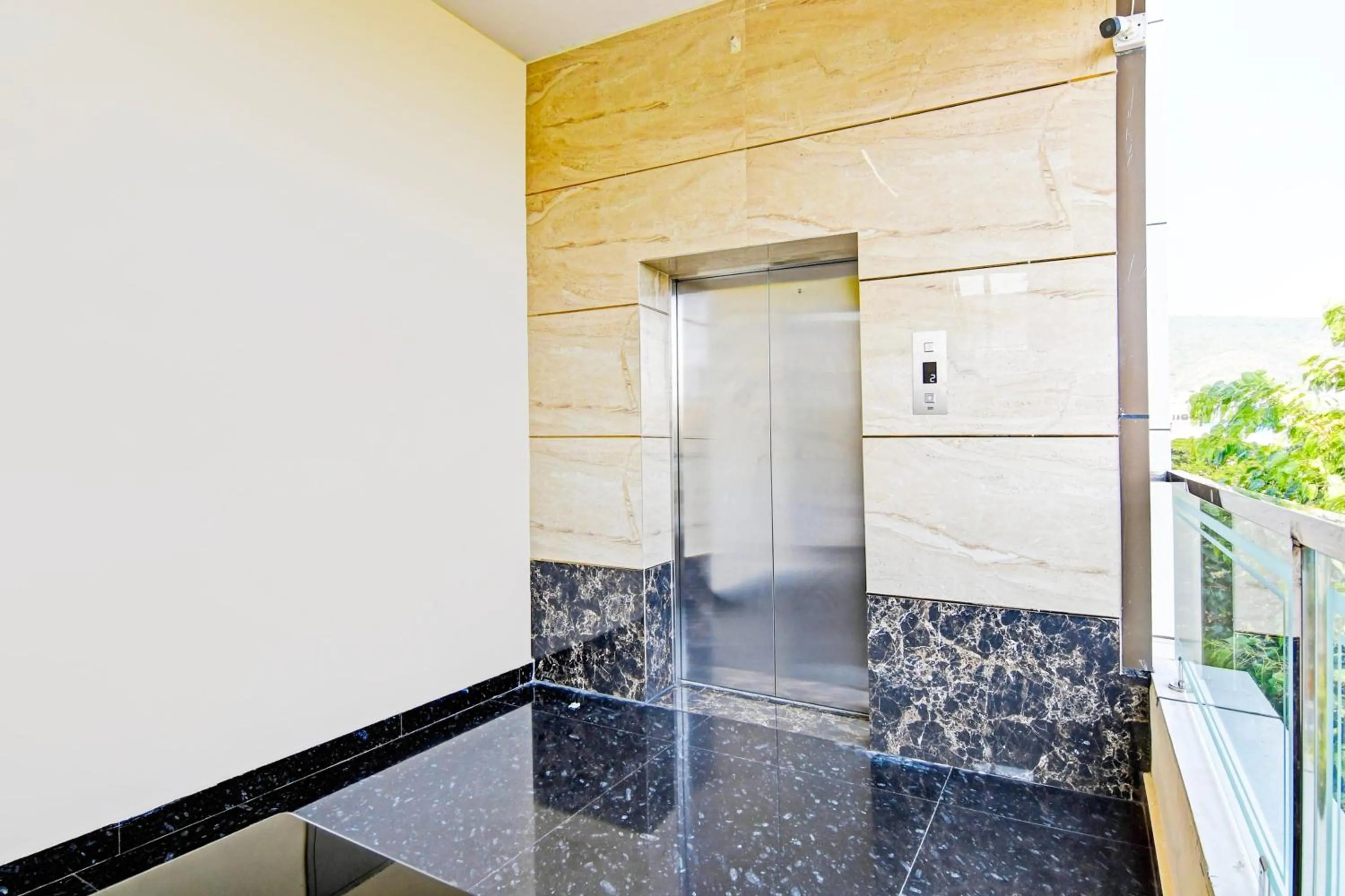 Lobby or reception in Super Townhouse Dwarakanagar Near Gurudwara