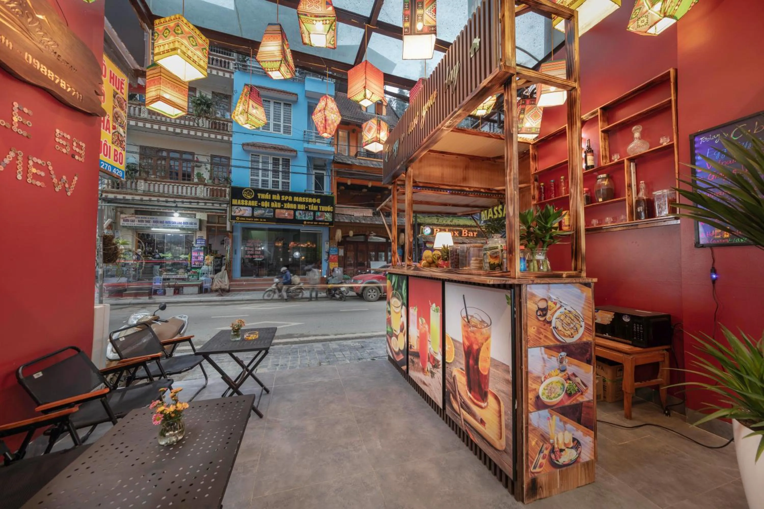 Food and drinks in Little View Homestay