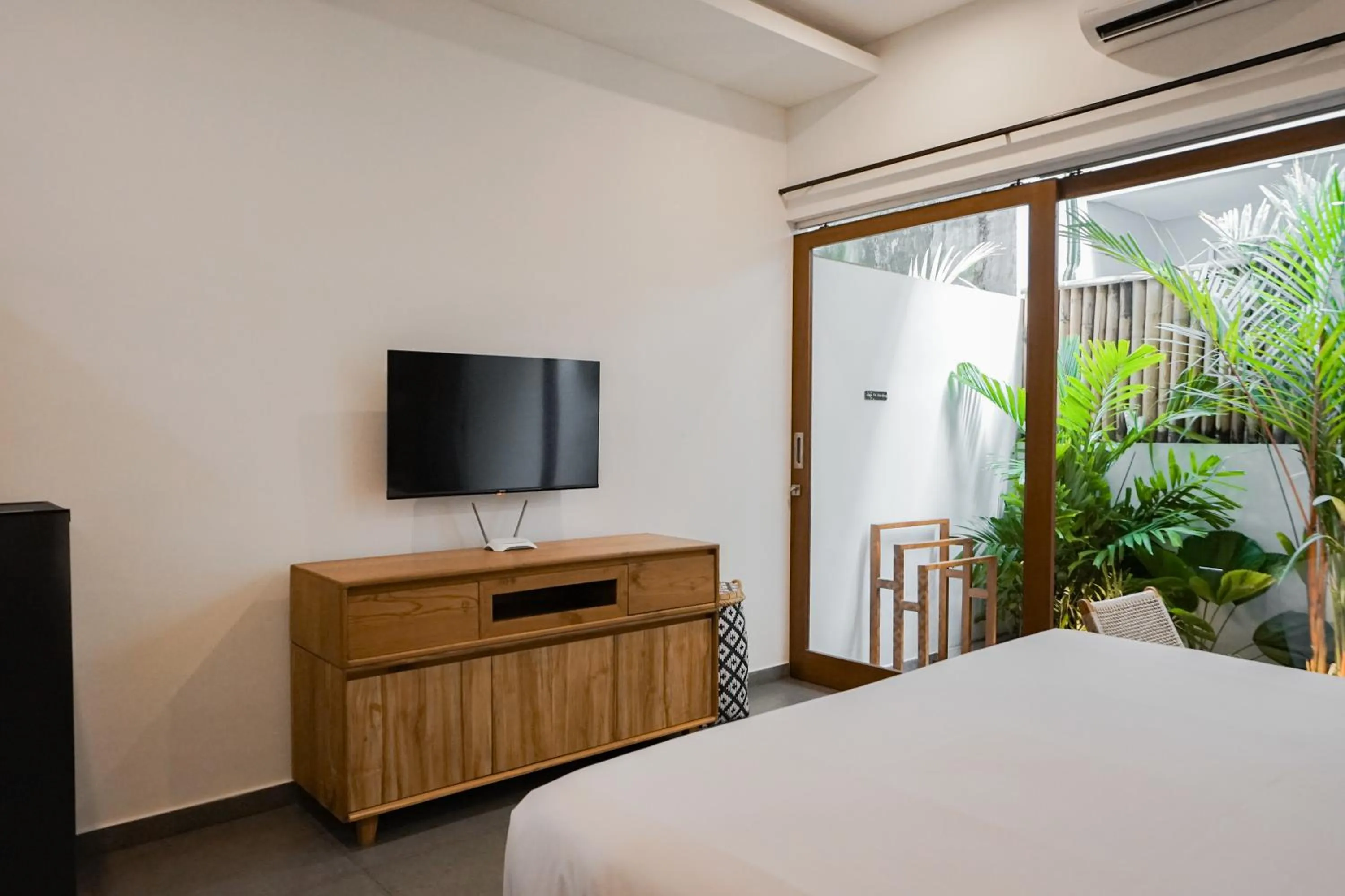 TV and multimedia, Bed in Suksma Guesthouse