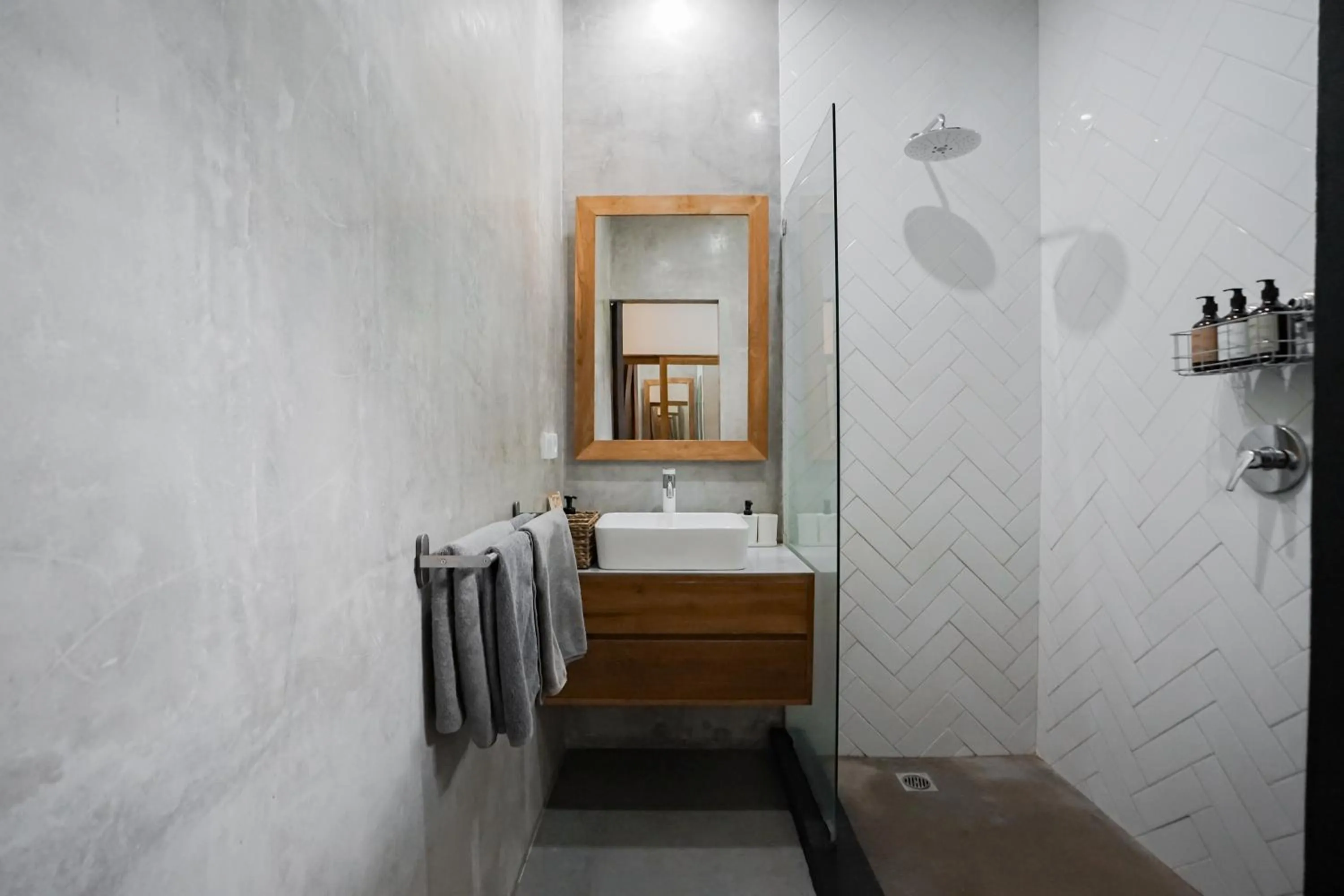 Shower in Suksma Guesthouse