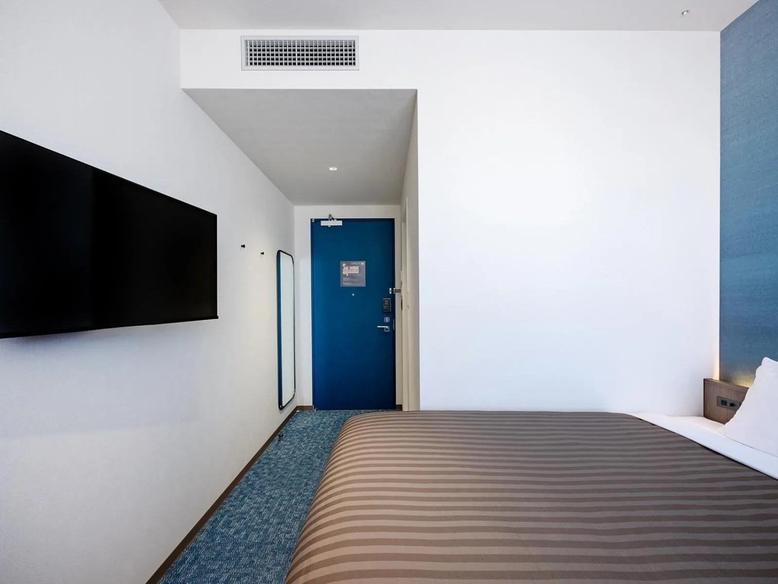 Bed in The OneFive Tokyo Kameido