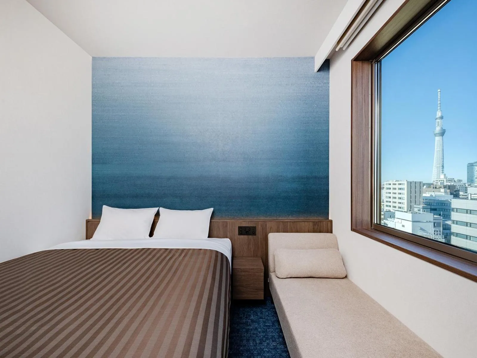 Bed in The OneFive Tokyo Kameido