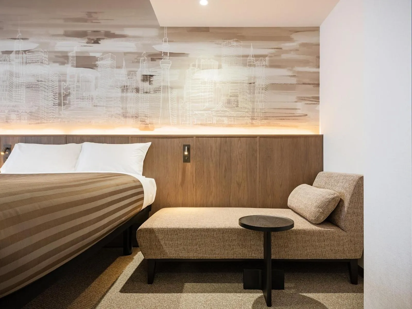 Bed in The OneFive Tokyo Kameido