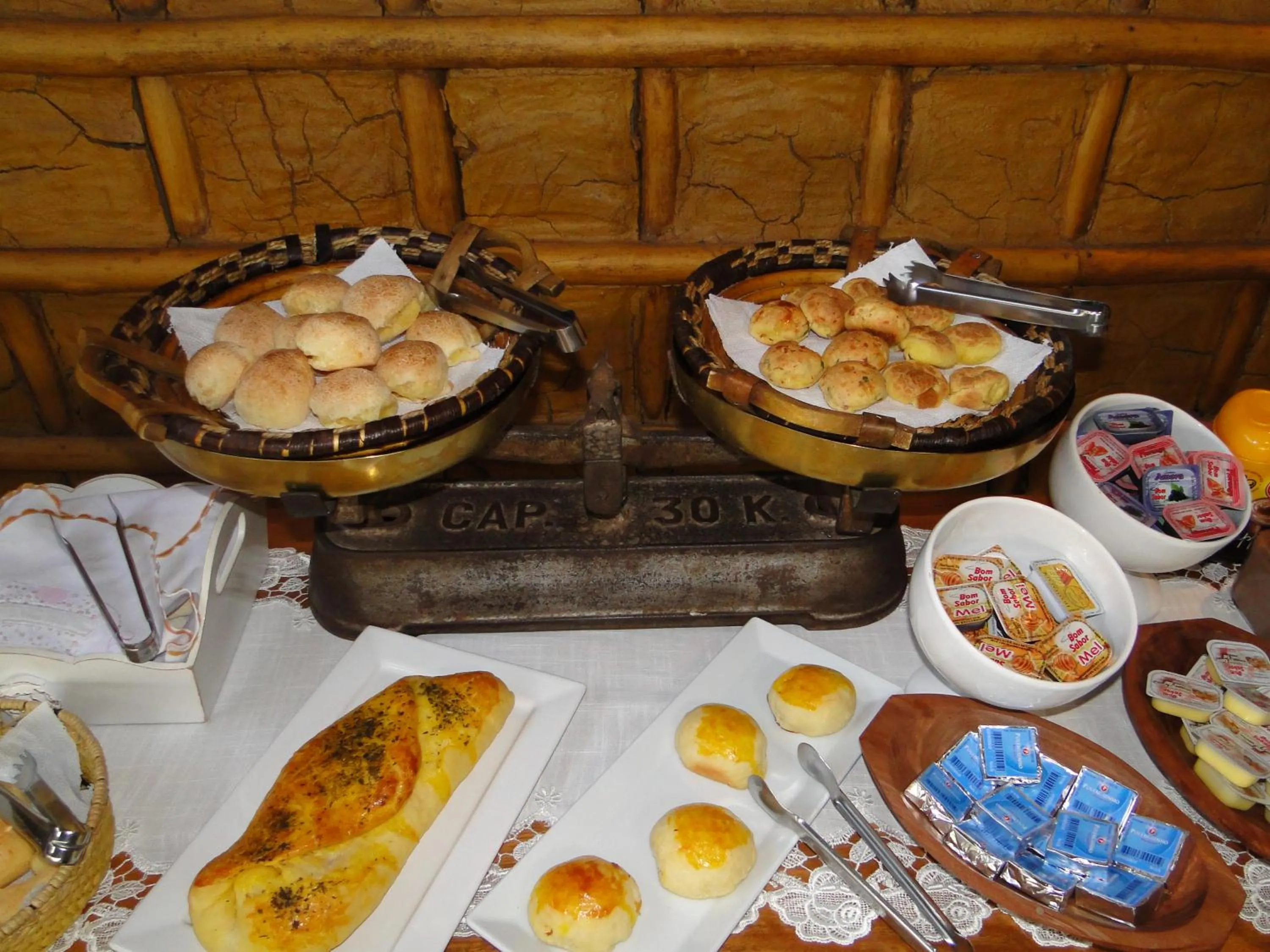 Buffet breakfast in Pousada Parador da Figueira