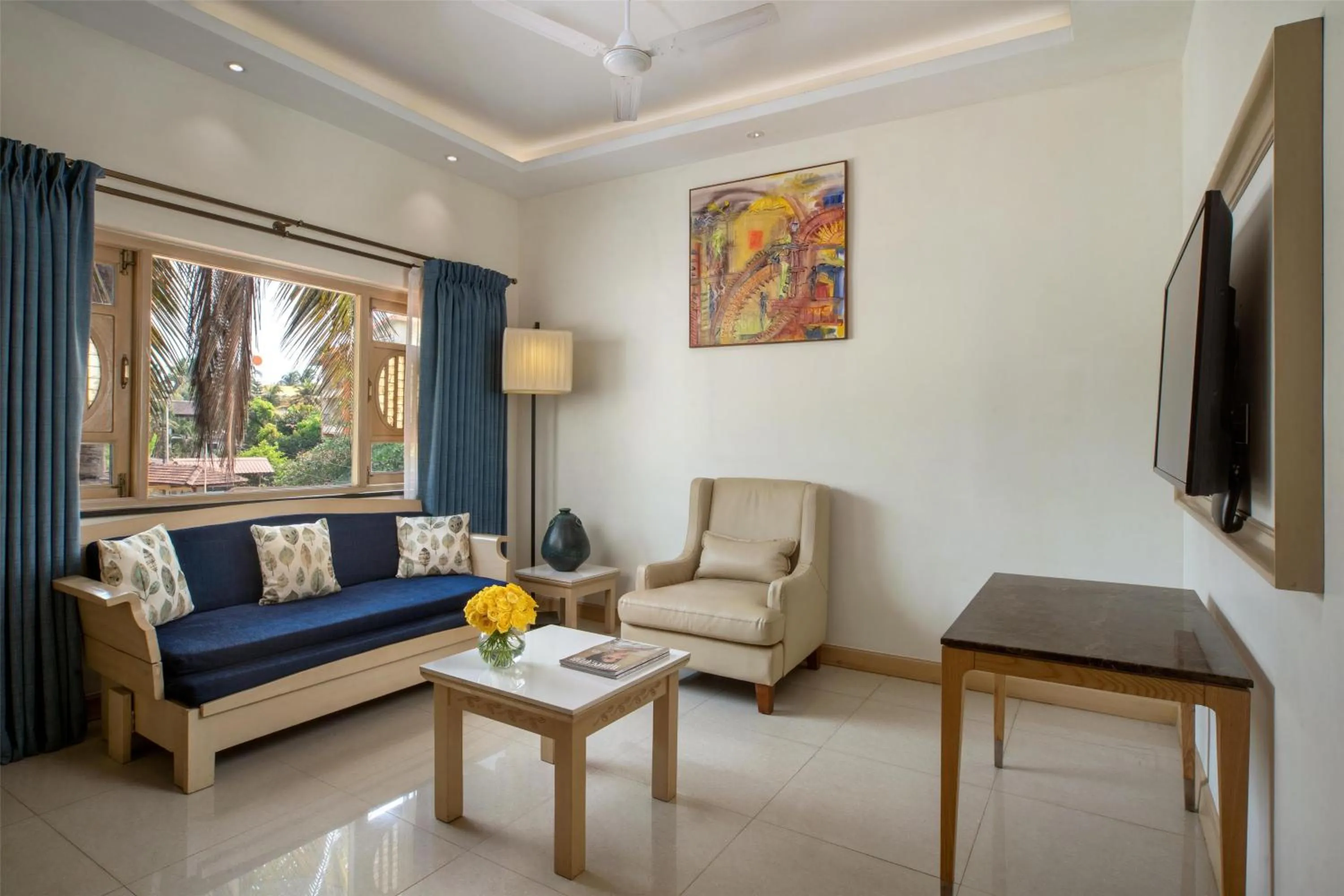 Photo of the whole room in Radisson Goa Candolim