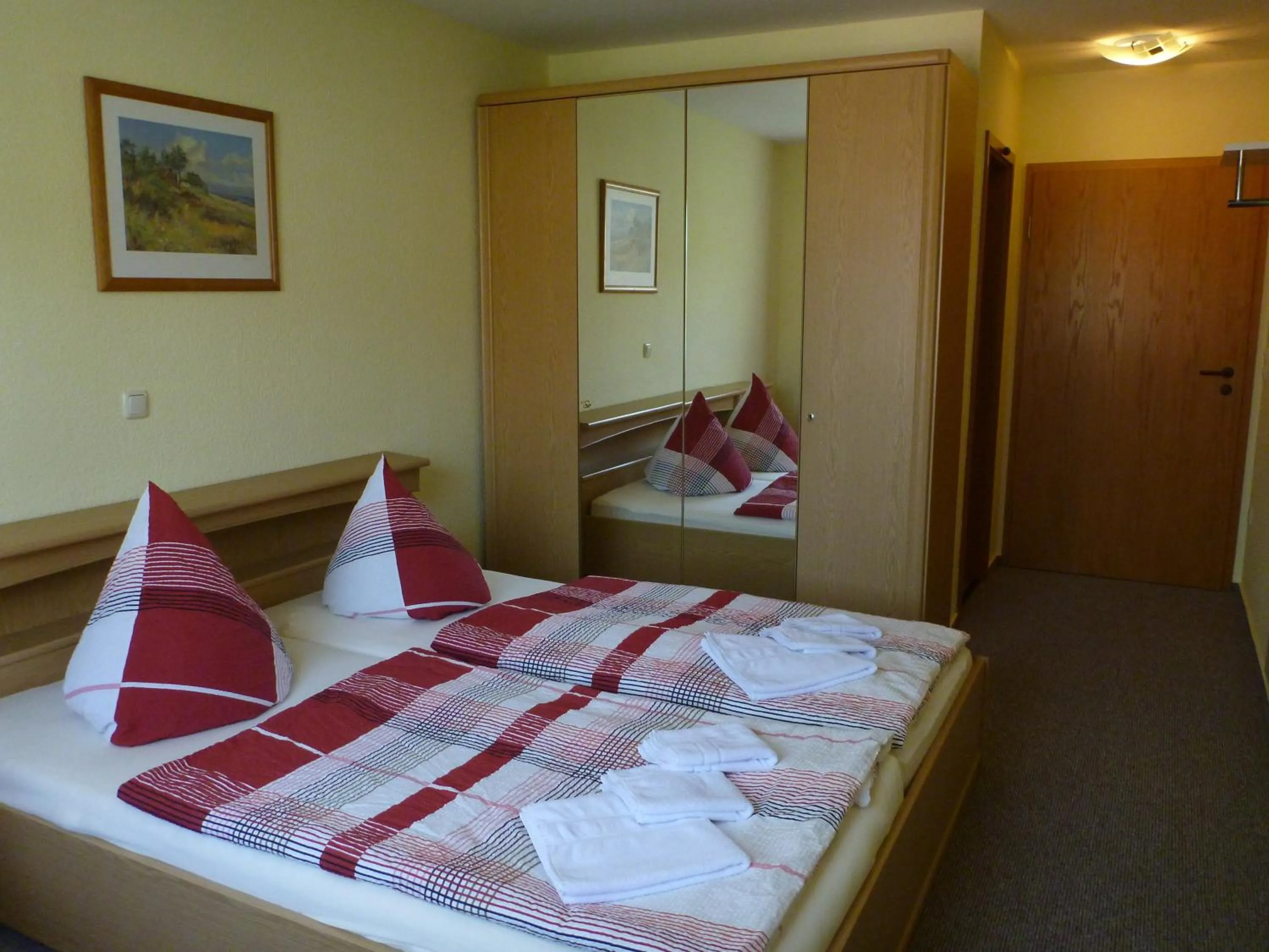 Photo of the whole room, Bed in Hotel am Stadtwald