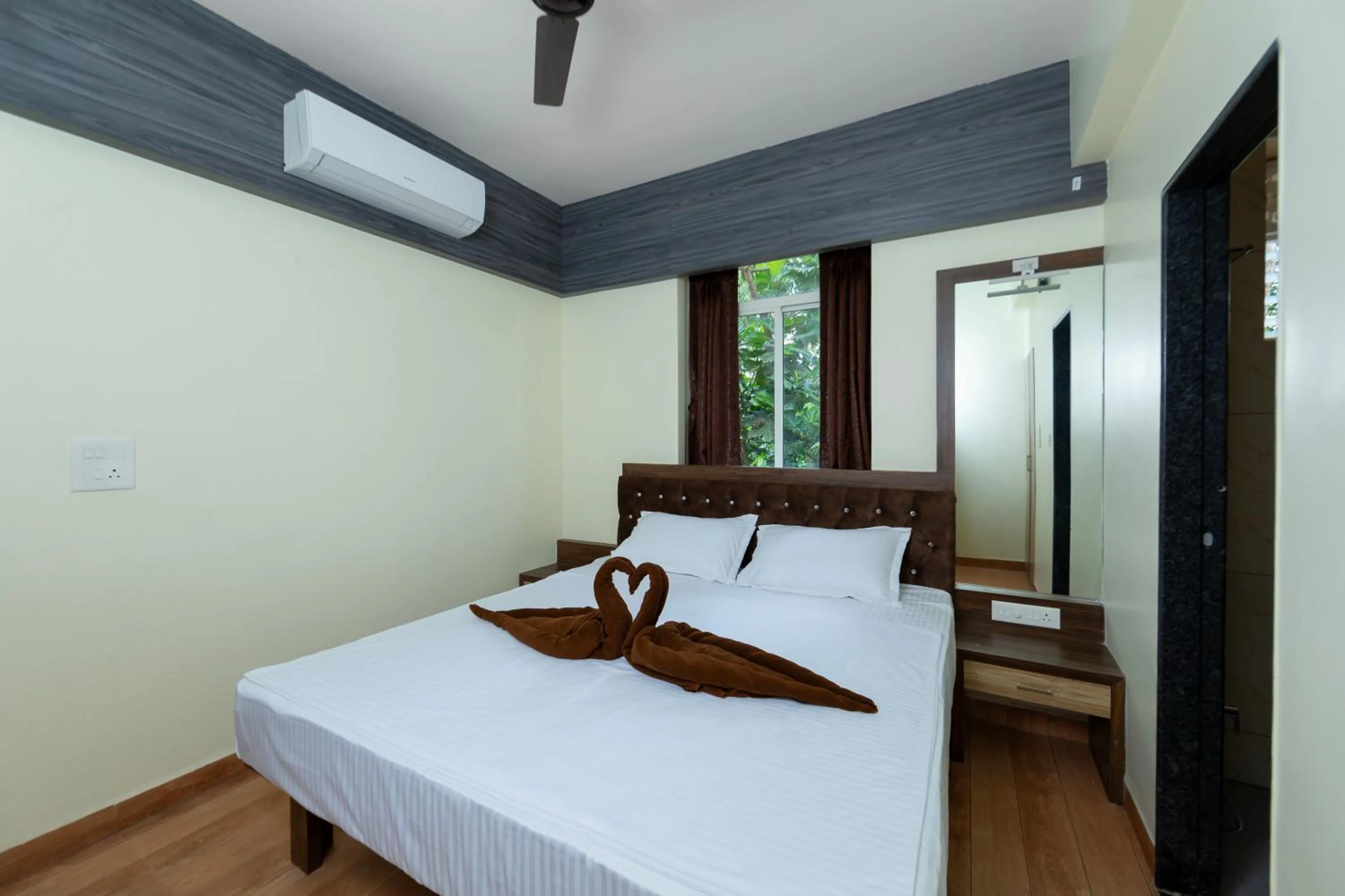 Bed in Lykke Suites- 2-min Drive to Colva Beach-By Goan Felicidade Hospitality PVT LTD