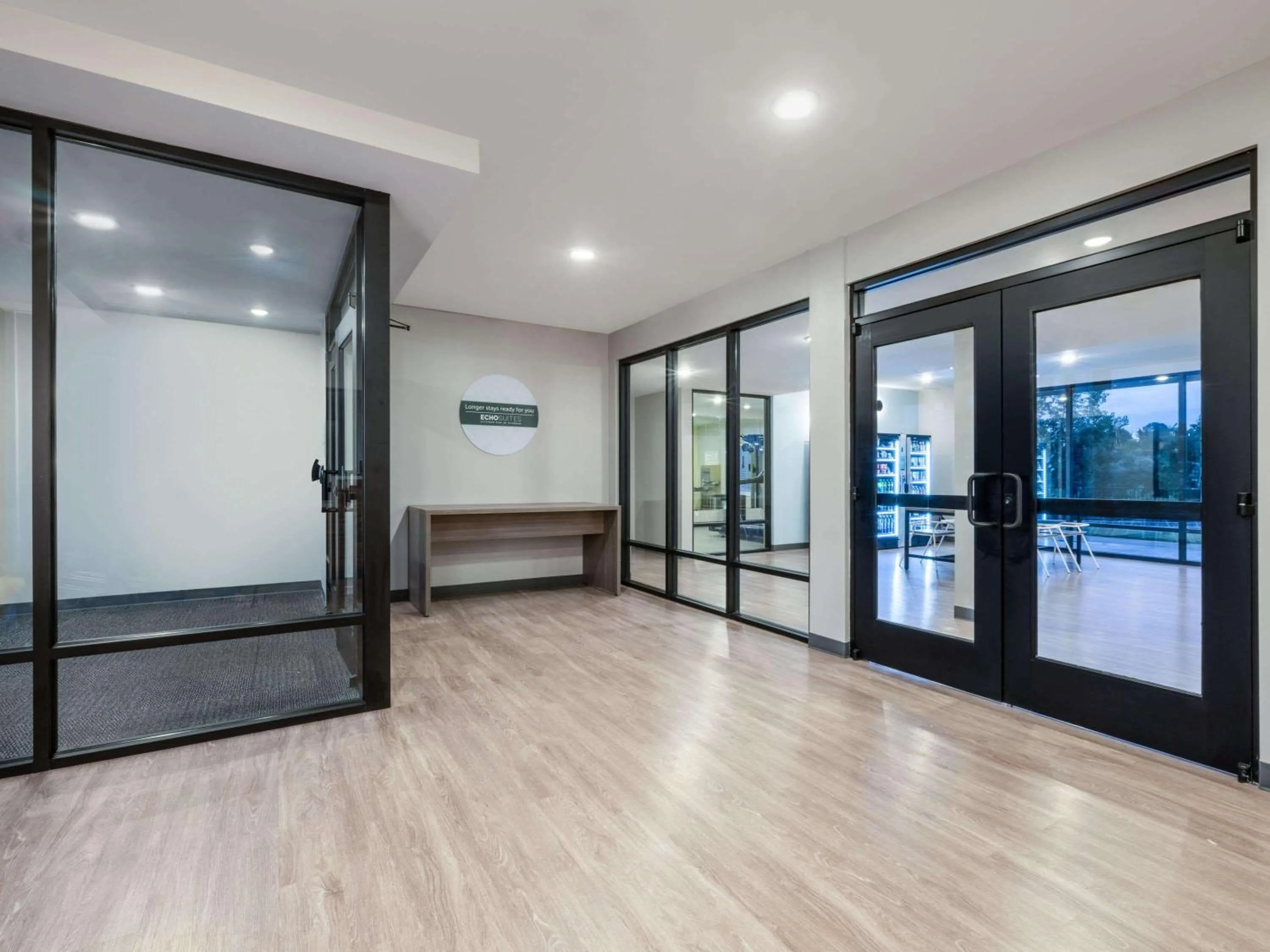 Lobby or reception in ECHO Suites Extended Stay by Wyndham Madison