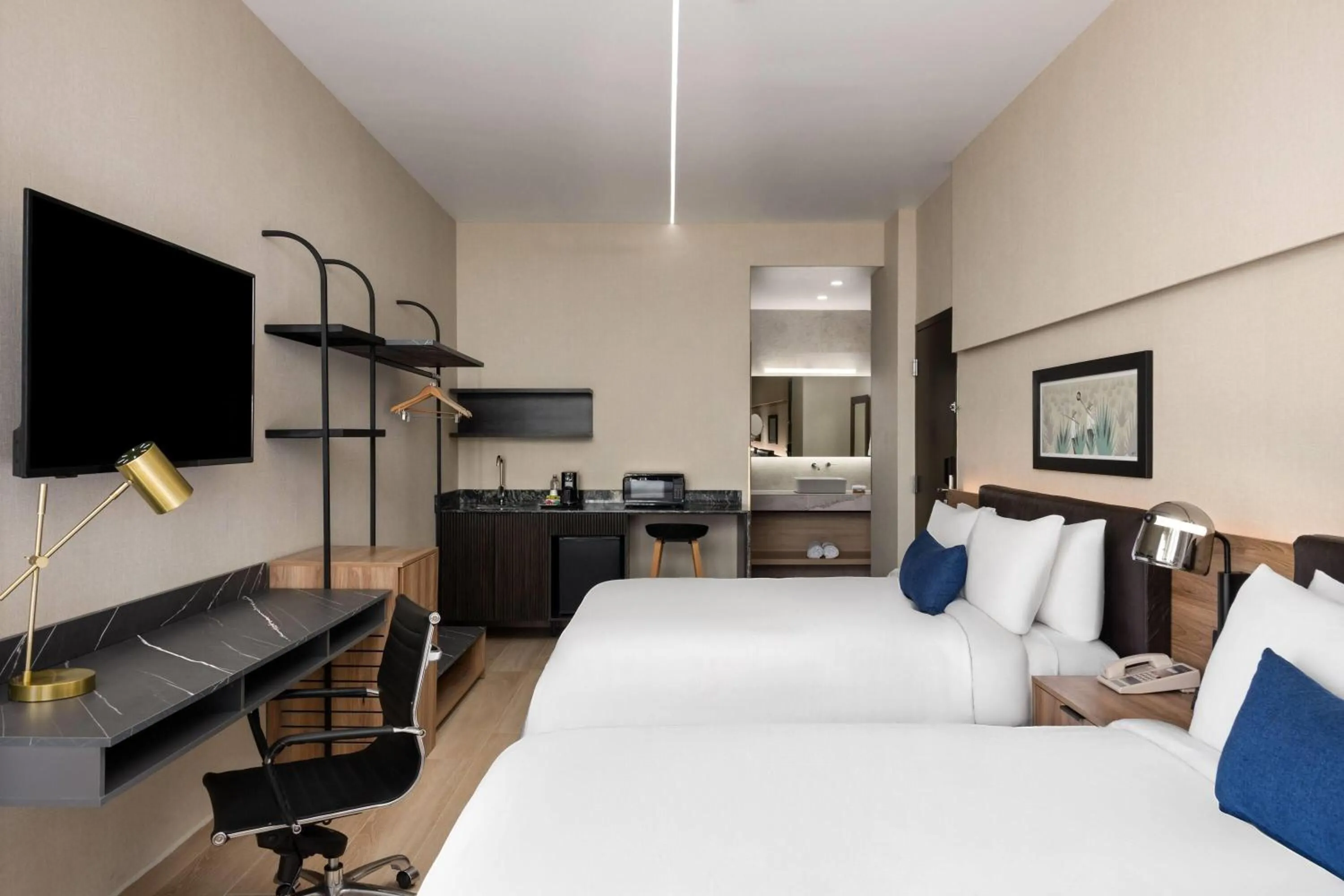 Photo of the whole room, Bed in TRYP By Wyndham Ciudad Guzmán UTTSA