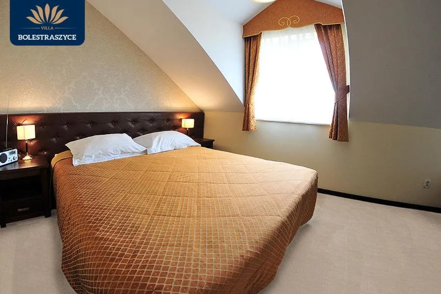 Bed in Hotel Restauracja VILLA BOLESTRASZYCE- PRZEMYŚL