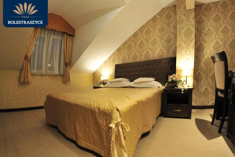 Bed in Hotel Restauracja VILLA BOLESTRASZYCE- PRZEMYŚL