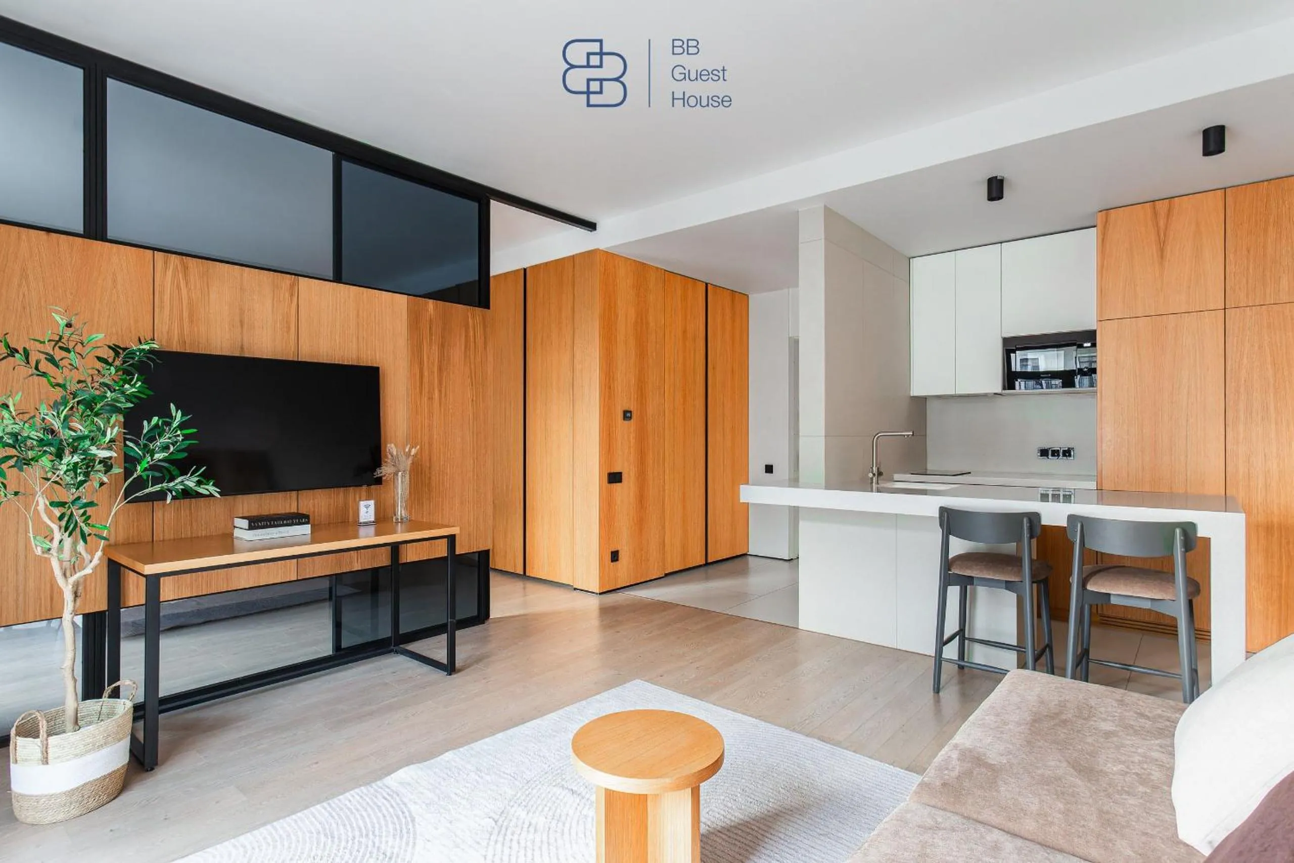 One-Bedroom Apartment in Boulevard 132