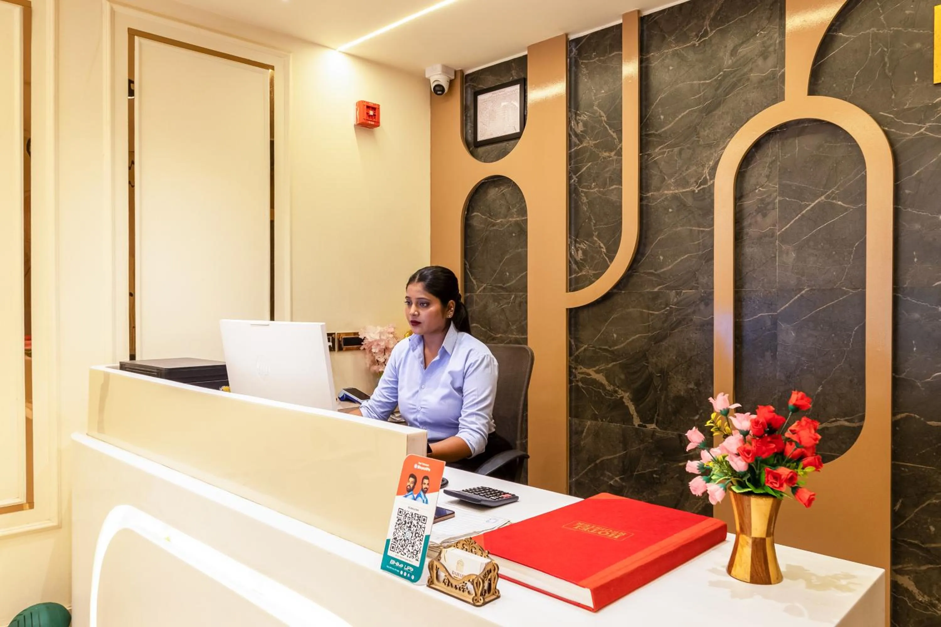 Staff in Dahabi Venue Premium- 9 min fr Delhi Airport