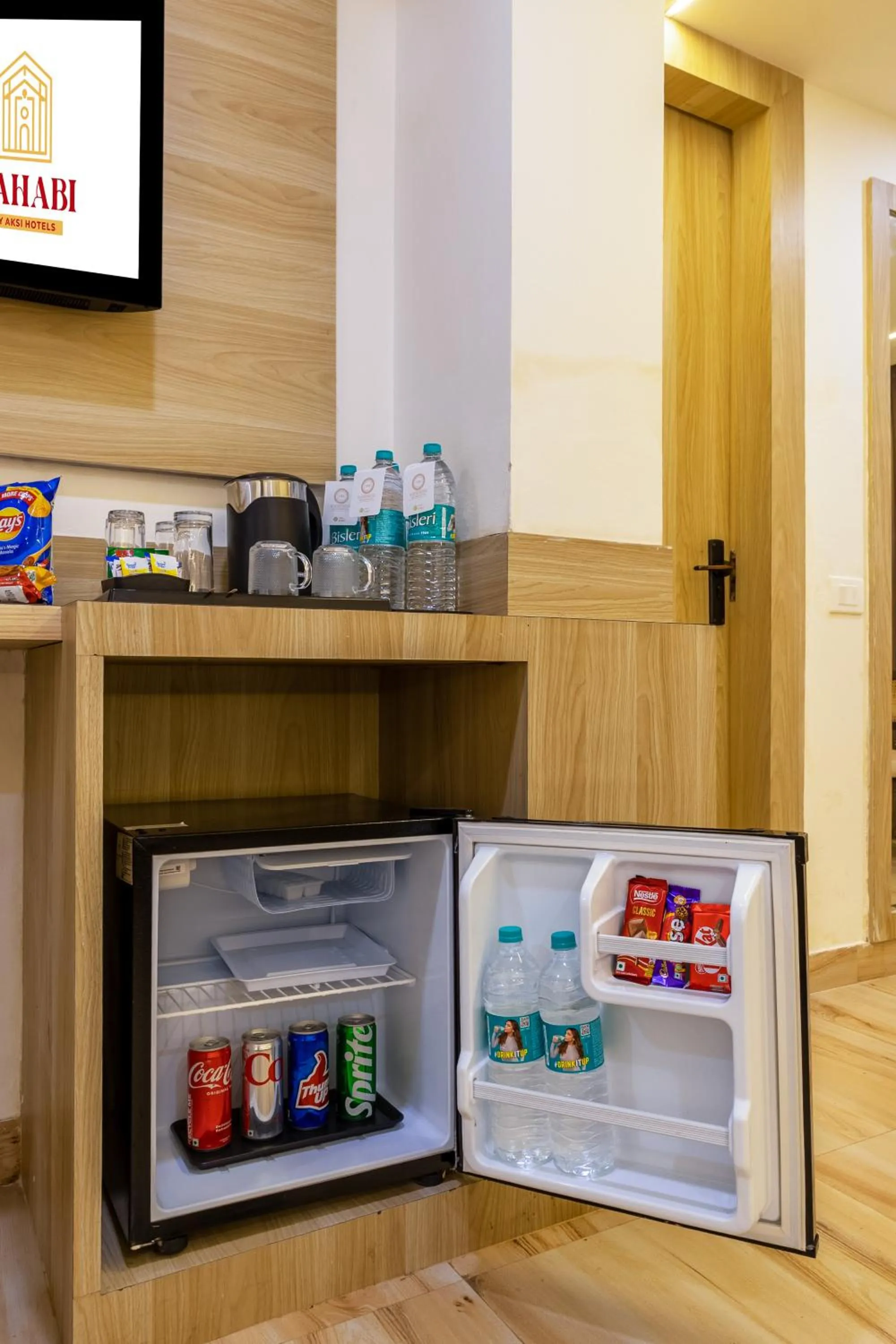 Food and drinks in Dahabi Venue Premium- 9 min fr Delhi Airport