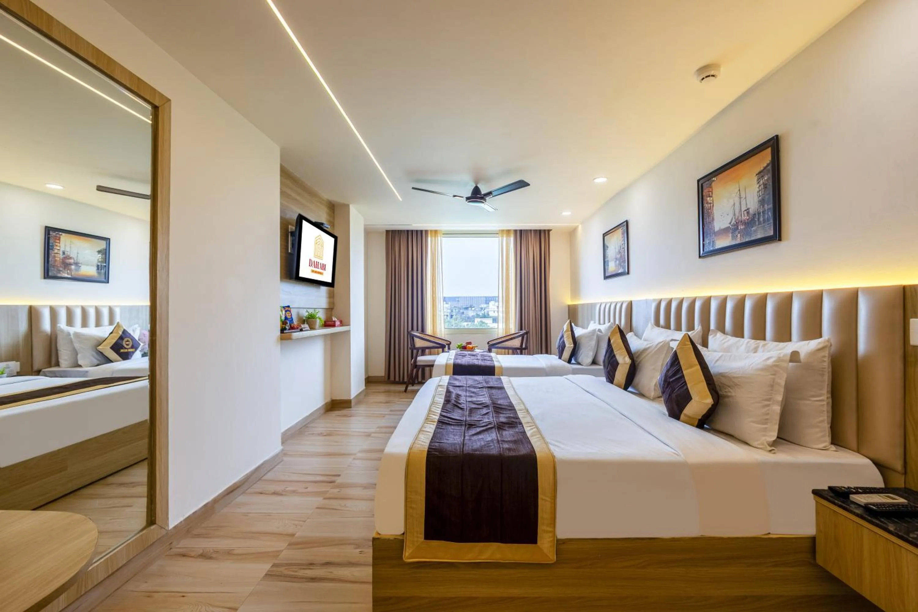 Bed in Dahabi Venue Premium- 9 min fr Delhi Airport