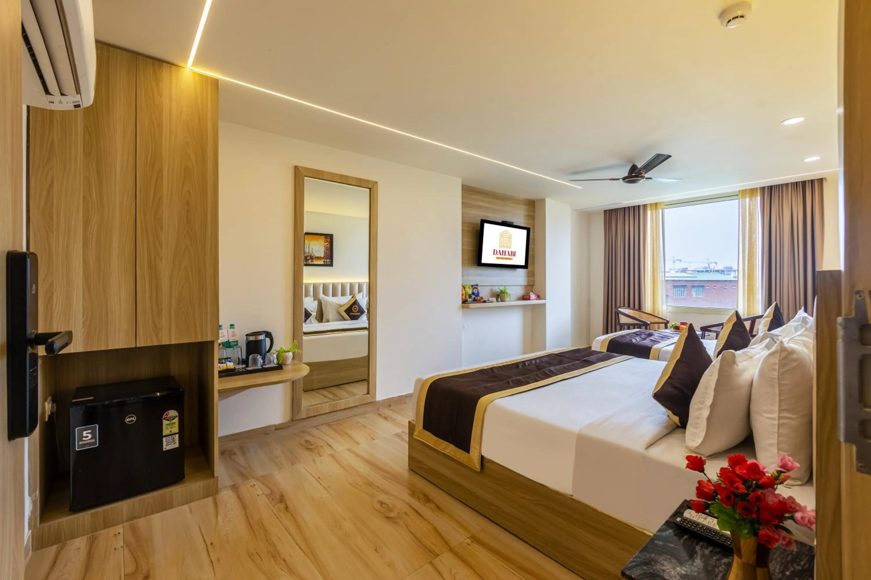 Bed in Dahabi Venue Premium- 9 min fr Delhi Airport