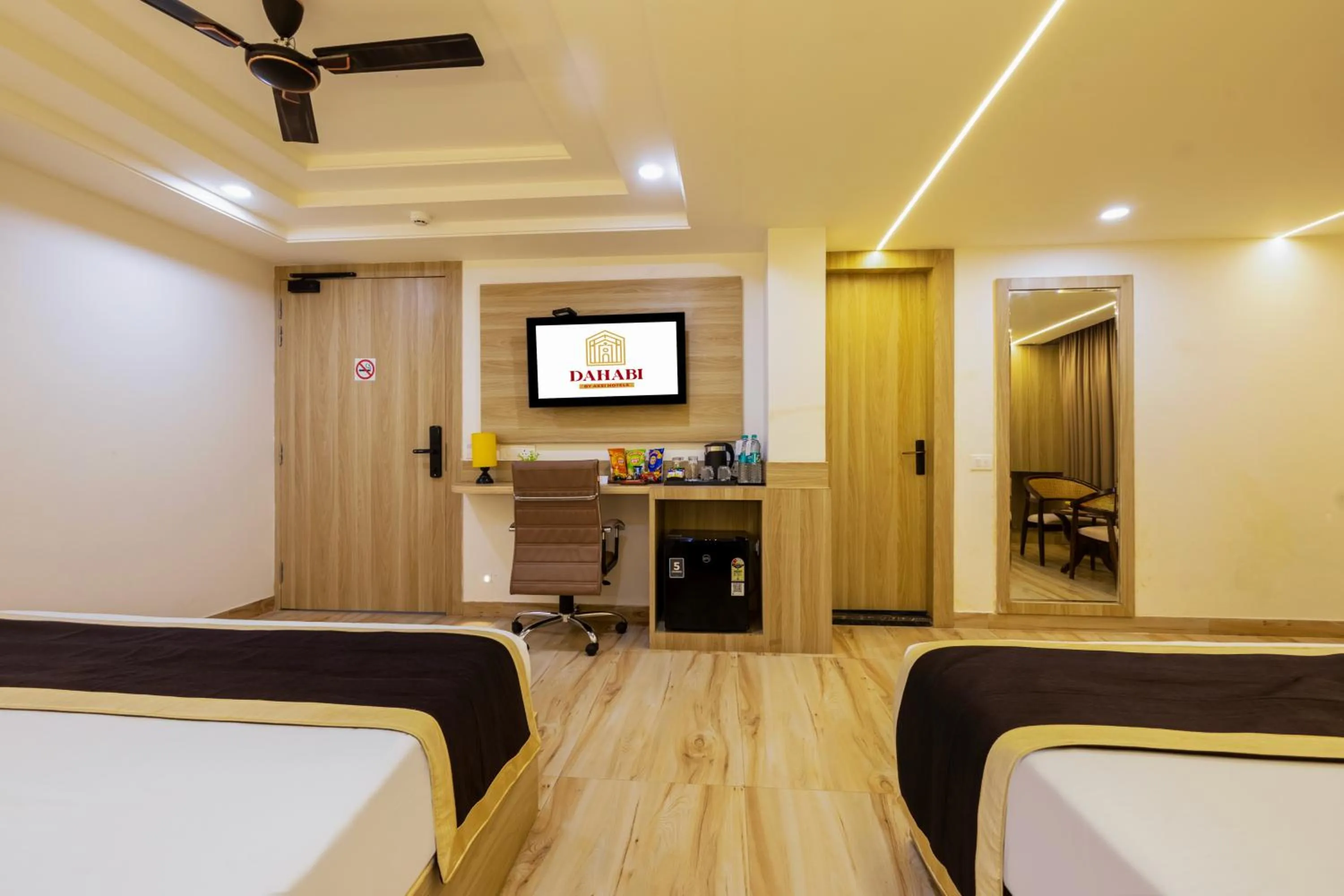 Bed in Dahabi Venue Premium- 9 min fr Delhi Airport