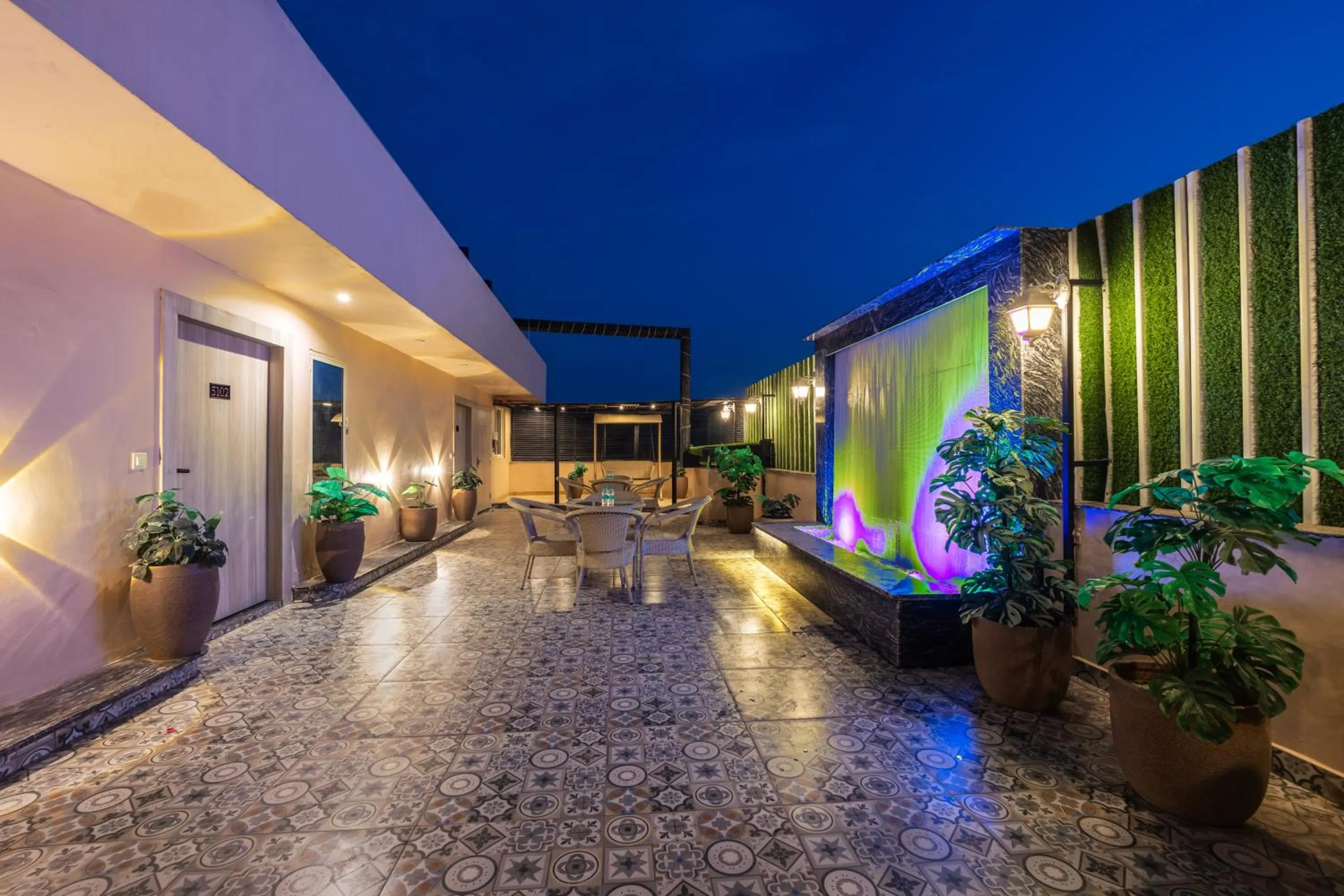 Patio in Dahabi Venue Premium- 9 min fr Delhi Airport