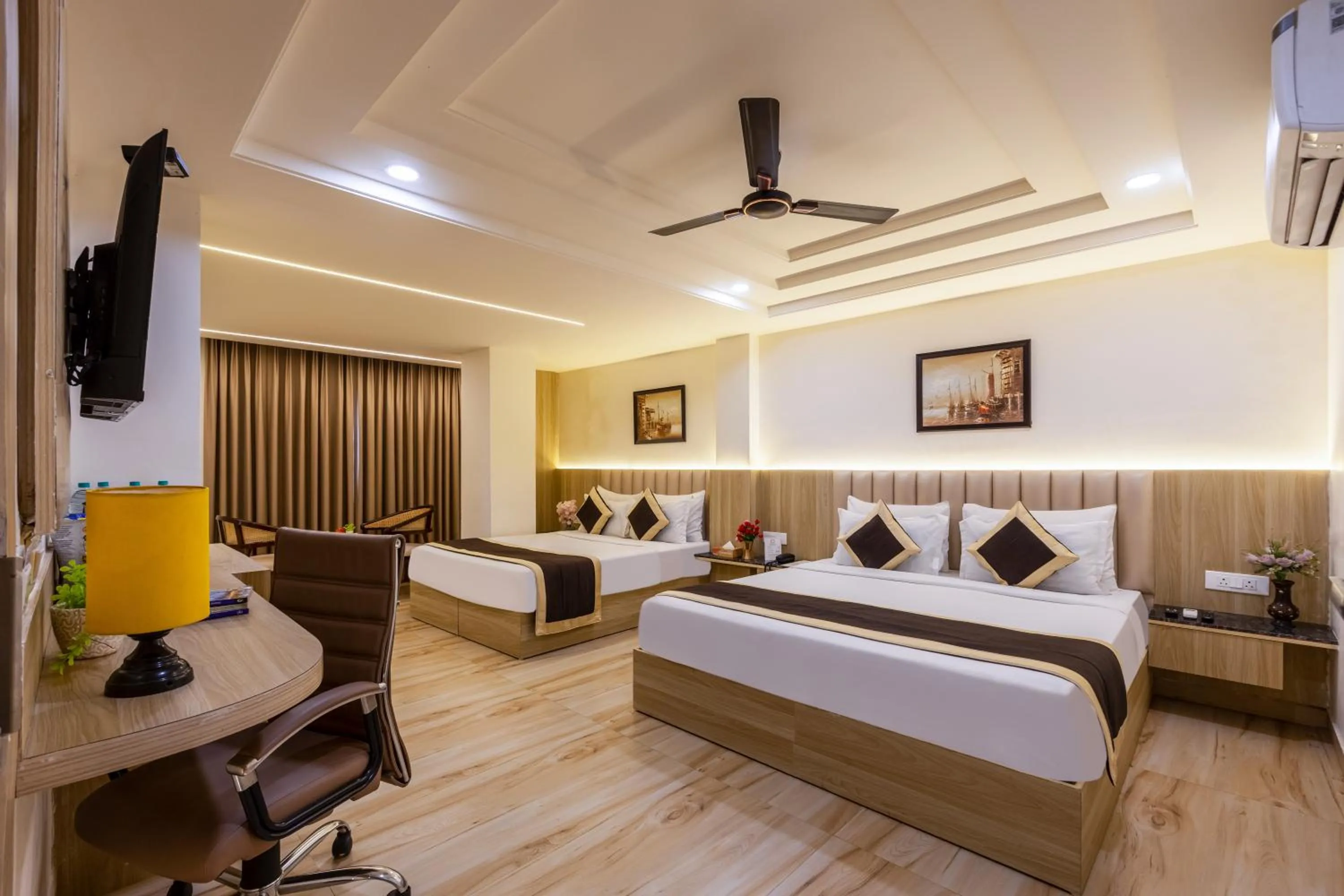 Bed in Dahabi Venue Premium- 9 min fr Delhi Airport