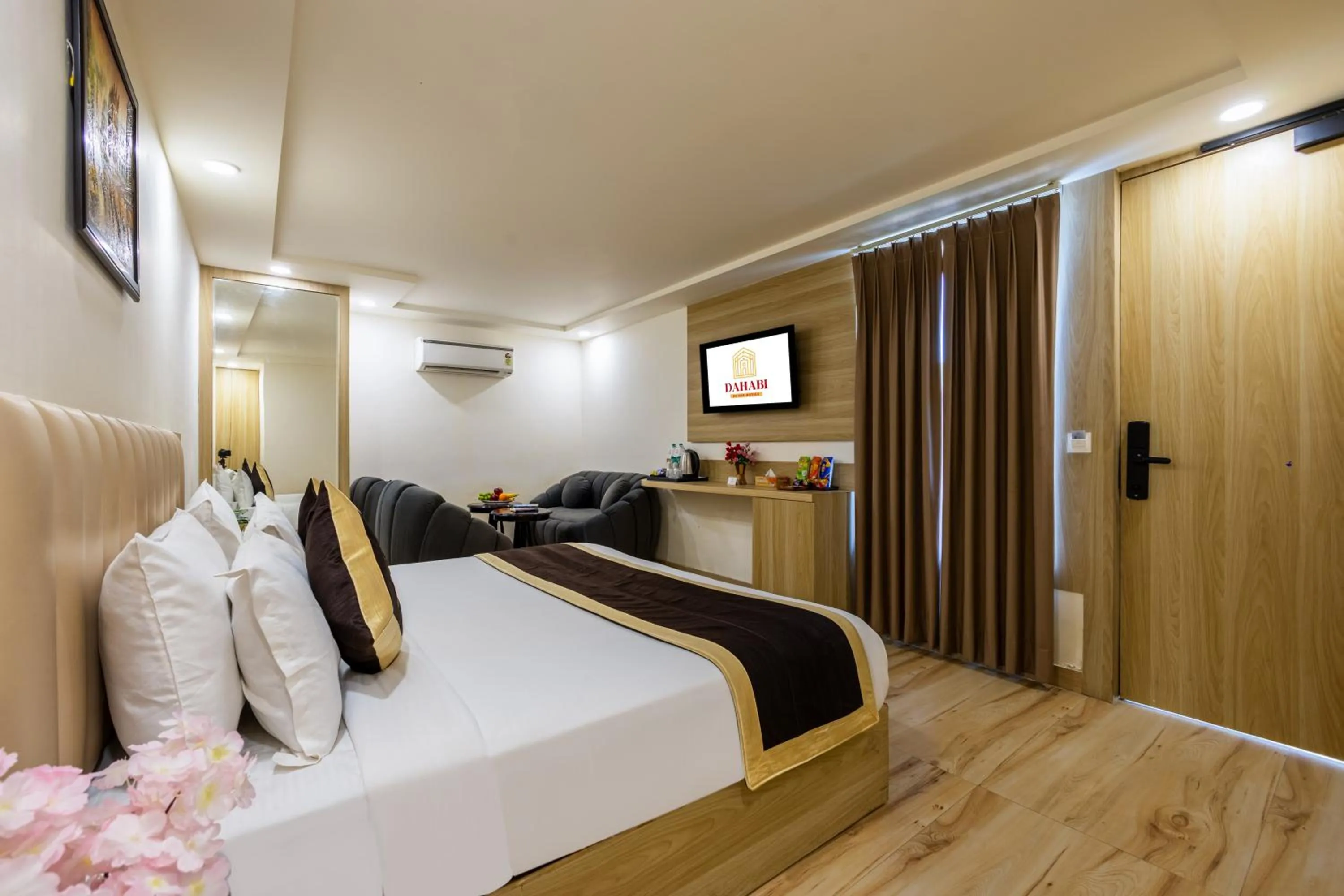 Bed in Dahabi Venue Premium- 9 min fr Delhi Airport