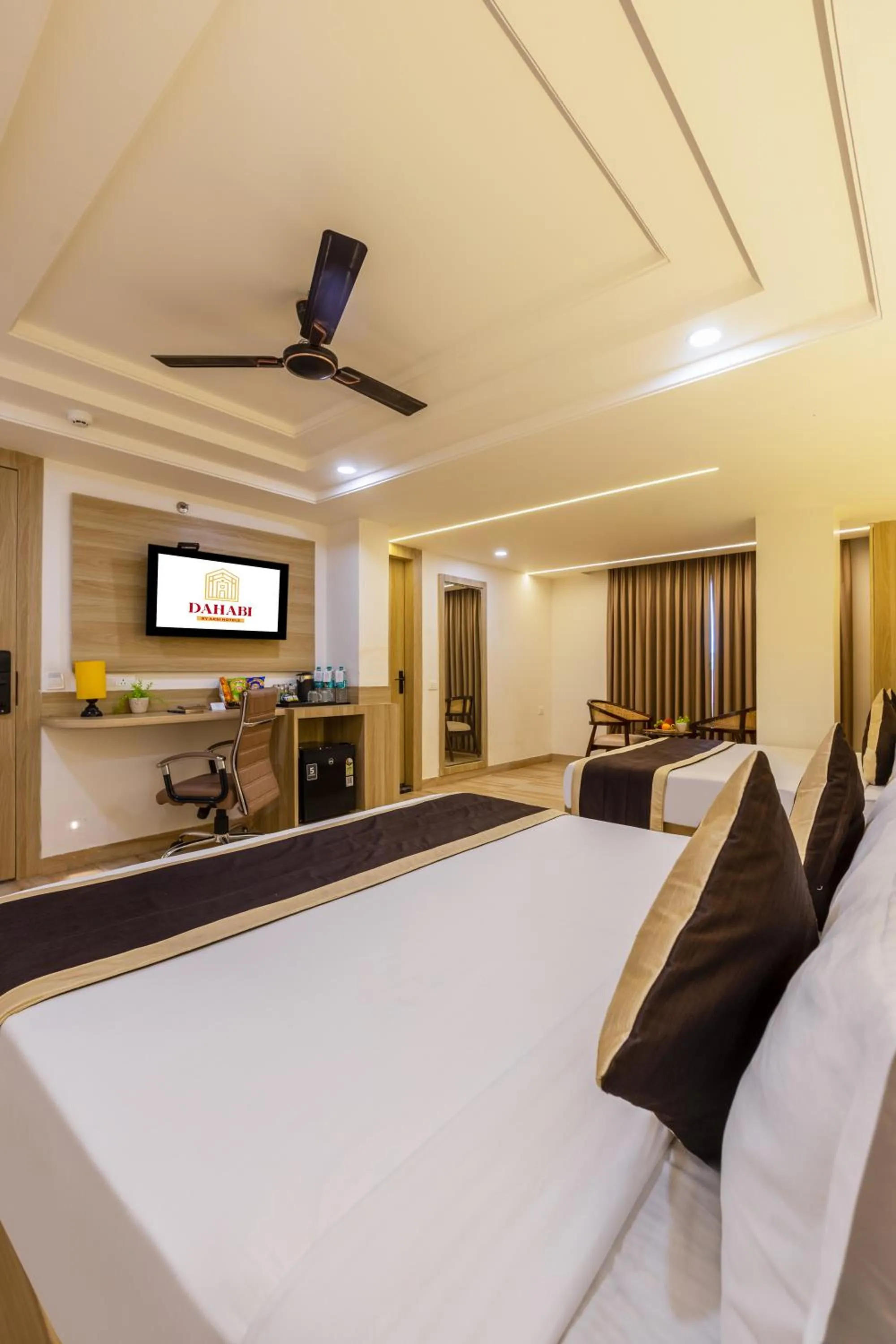 Bed in Dahabi Venue Premium- 9 min fr Delhi Airport