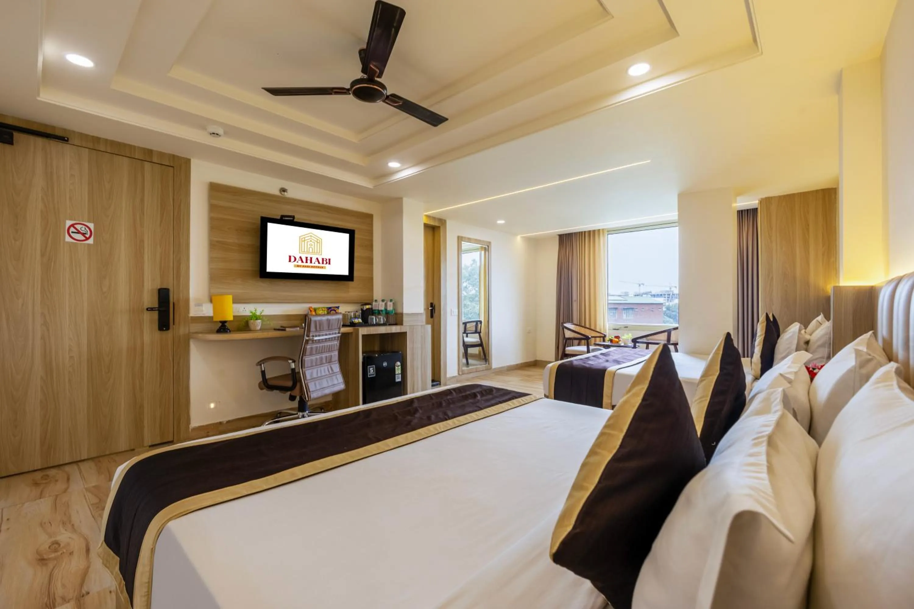 Bed in Dahabi Venue Premium- 9 min fr Delhi Airport