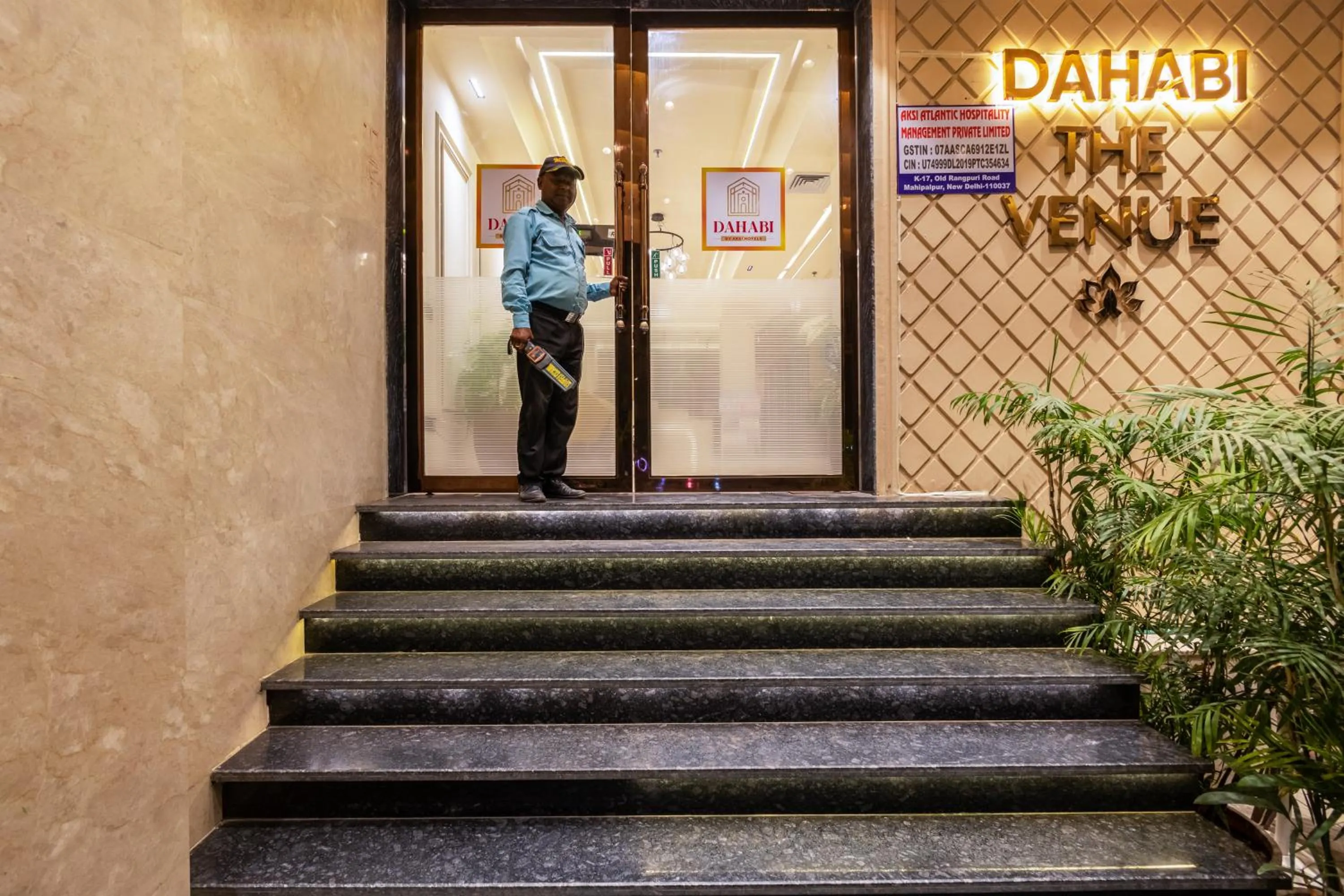 People in Dahabi Venue Premium- 9 min fr Delhi Airport