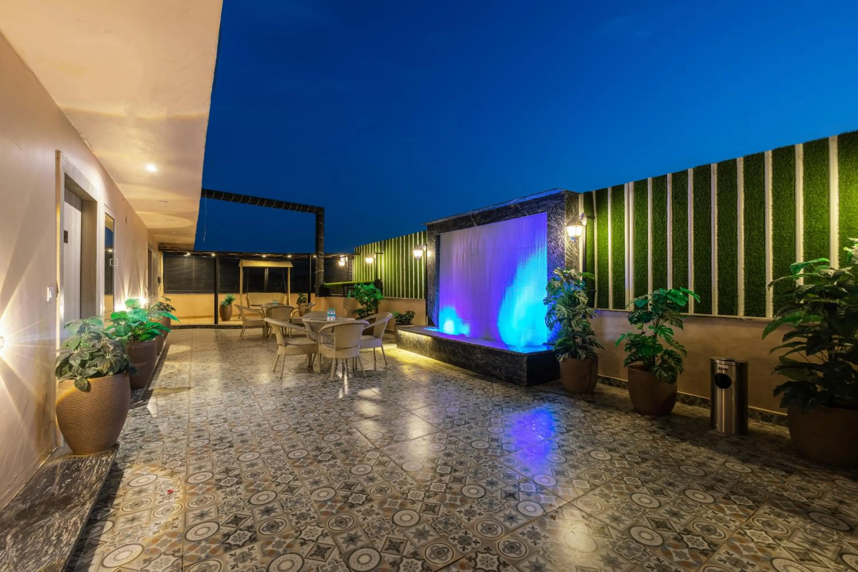 Patio in Dahabi Venue Premium- 9 min fr Delhi Airport
