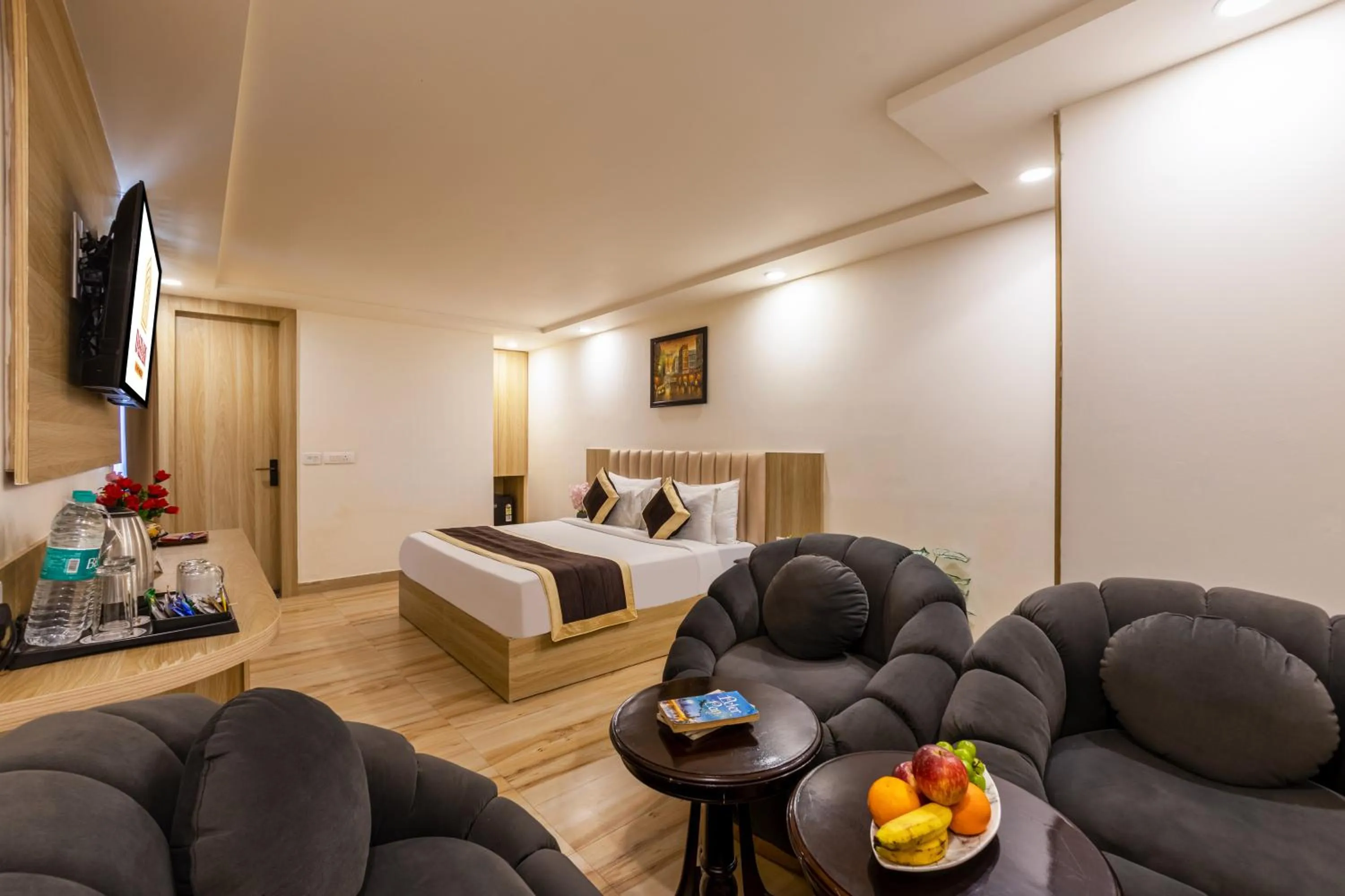 Bed in Dahabi Venue Premium- 9 min fr Delhi Airport