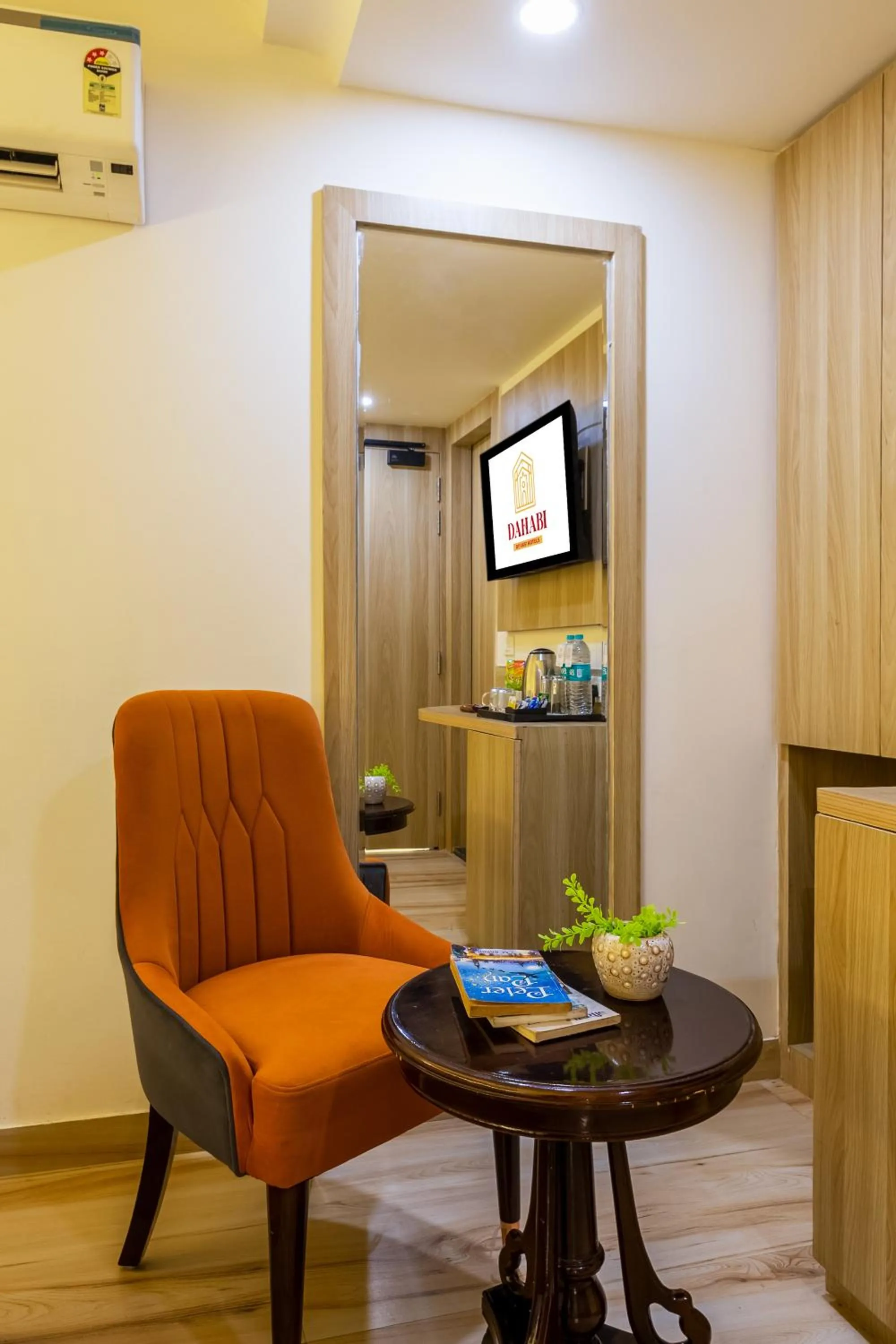 TV and multimedia in Dahabi Venue Premium- 9 min fr Delhi Airport