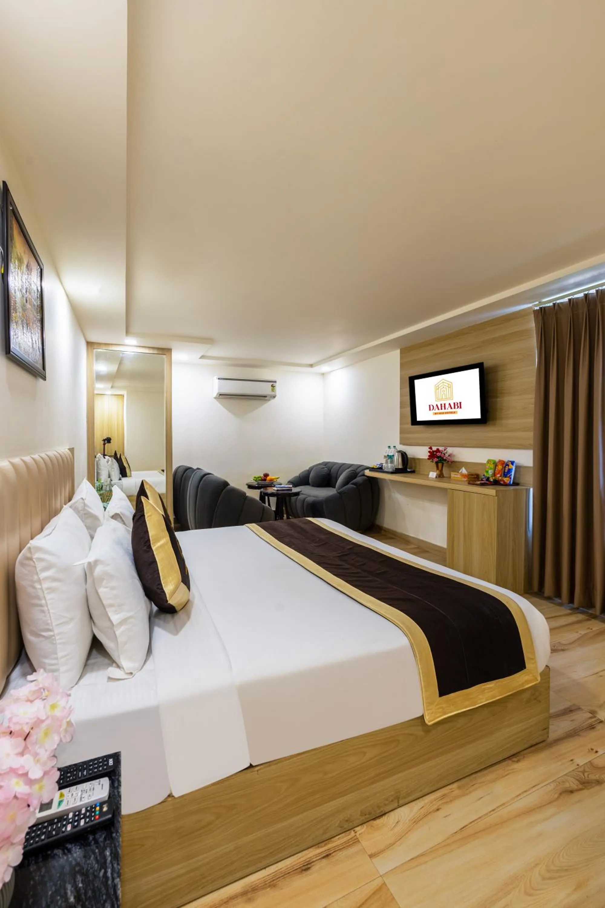 Bed in Dahabi Venue Premium- 9 min fr Delhi Airport