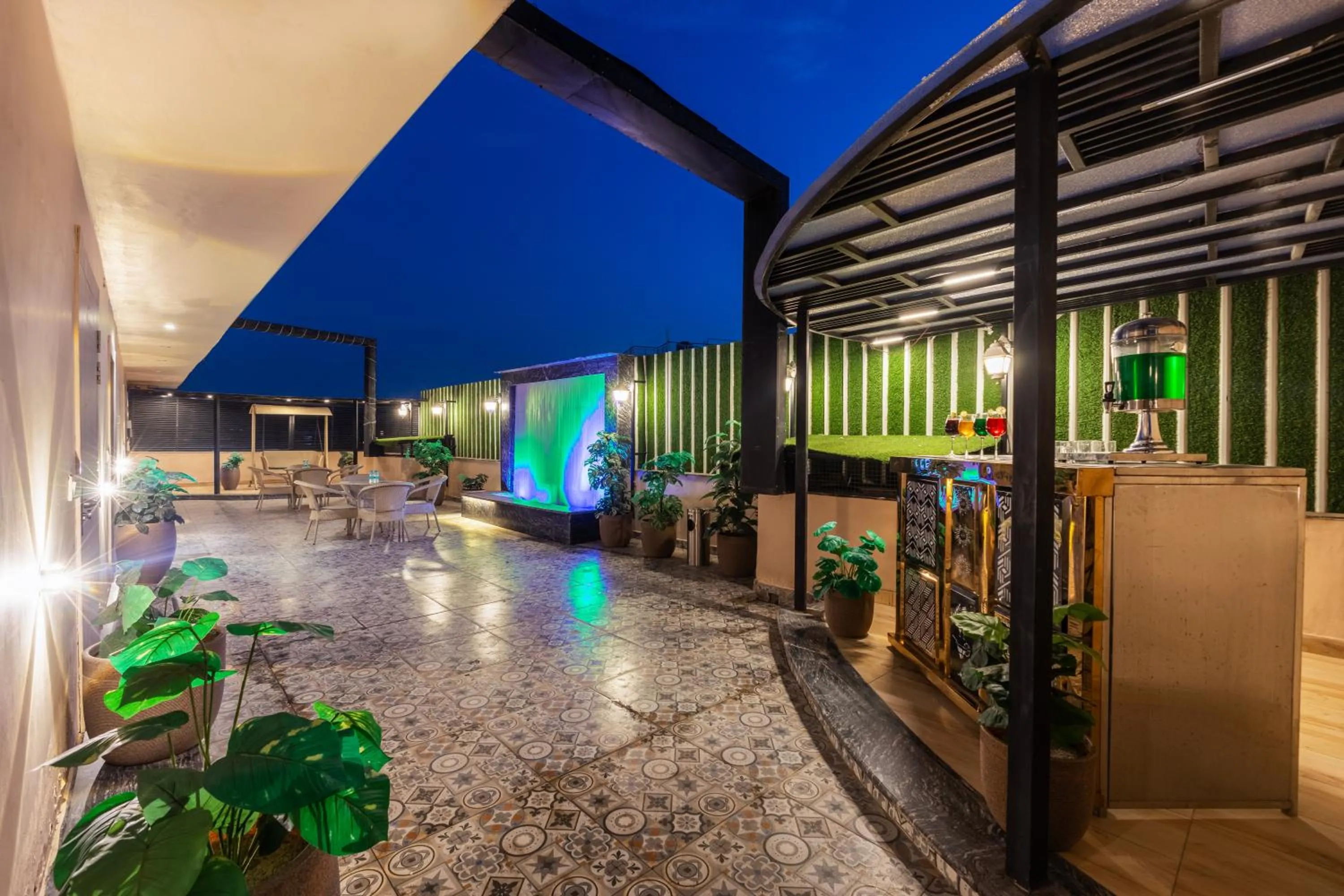 Patio in Dahabi Venue Premium- 9 min fr Delhi Airport