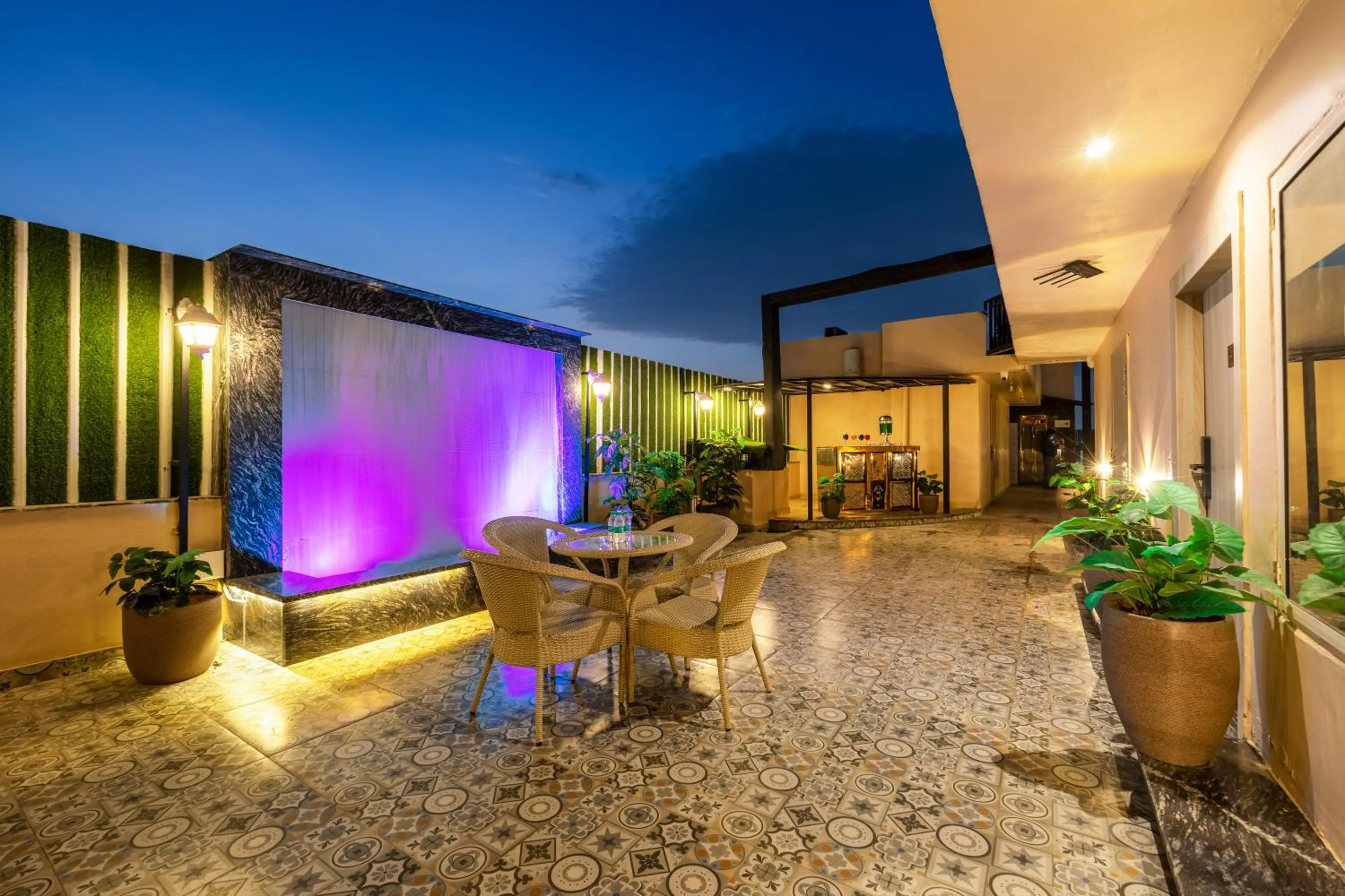 Patio in Dahabi Venue Premium- 9 min fr Delhi Airport