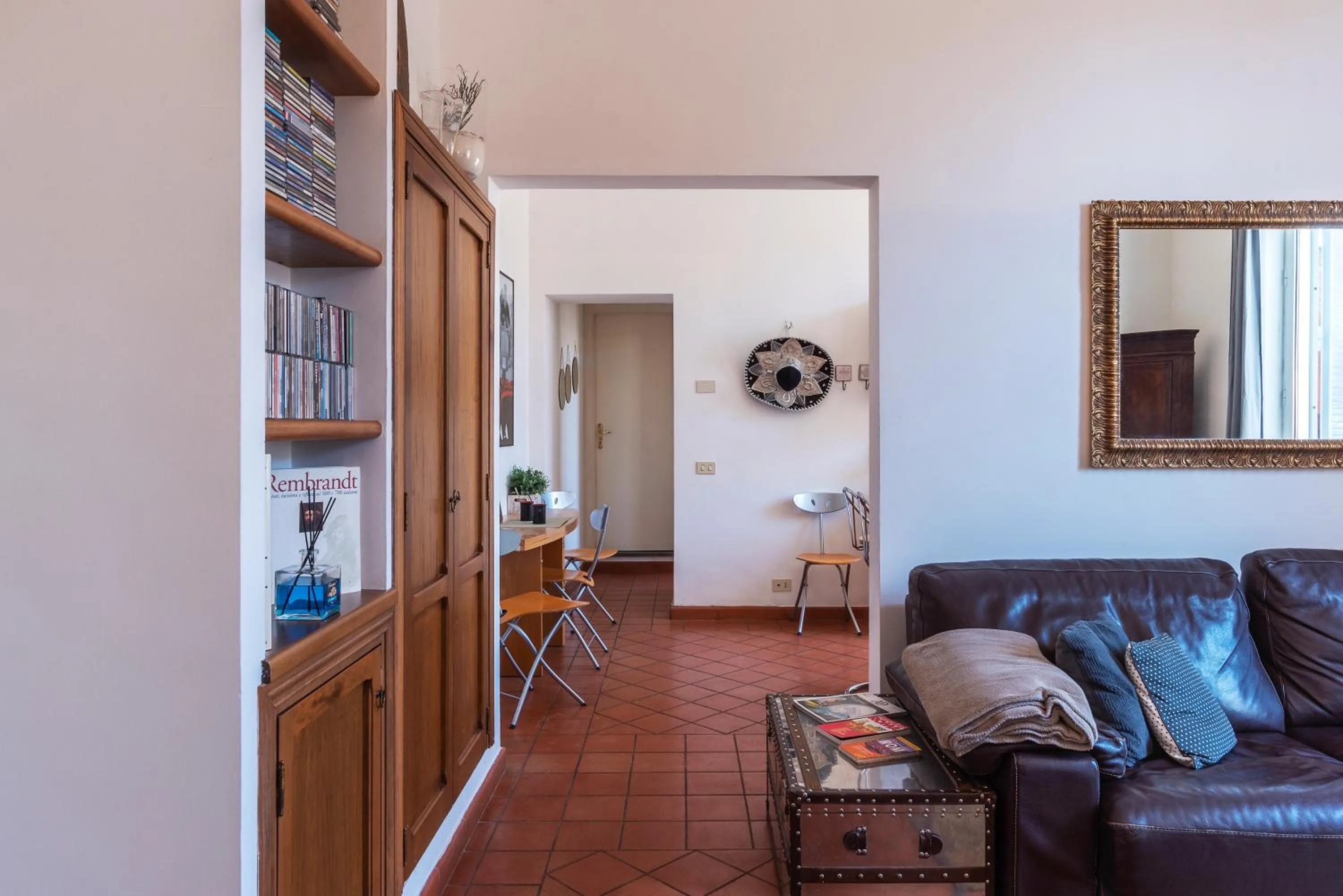 Property building in Spanish Steps Corner