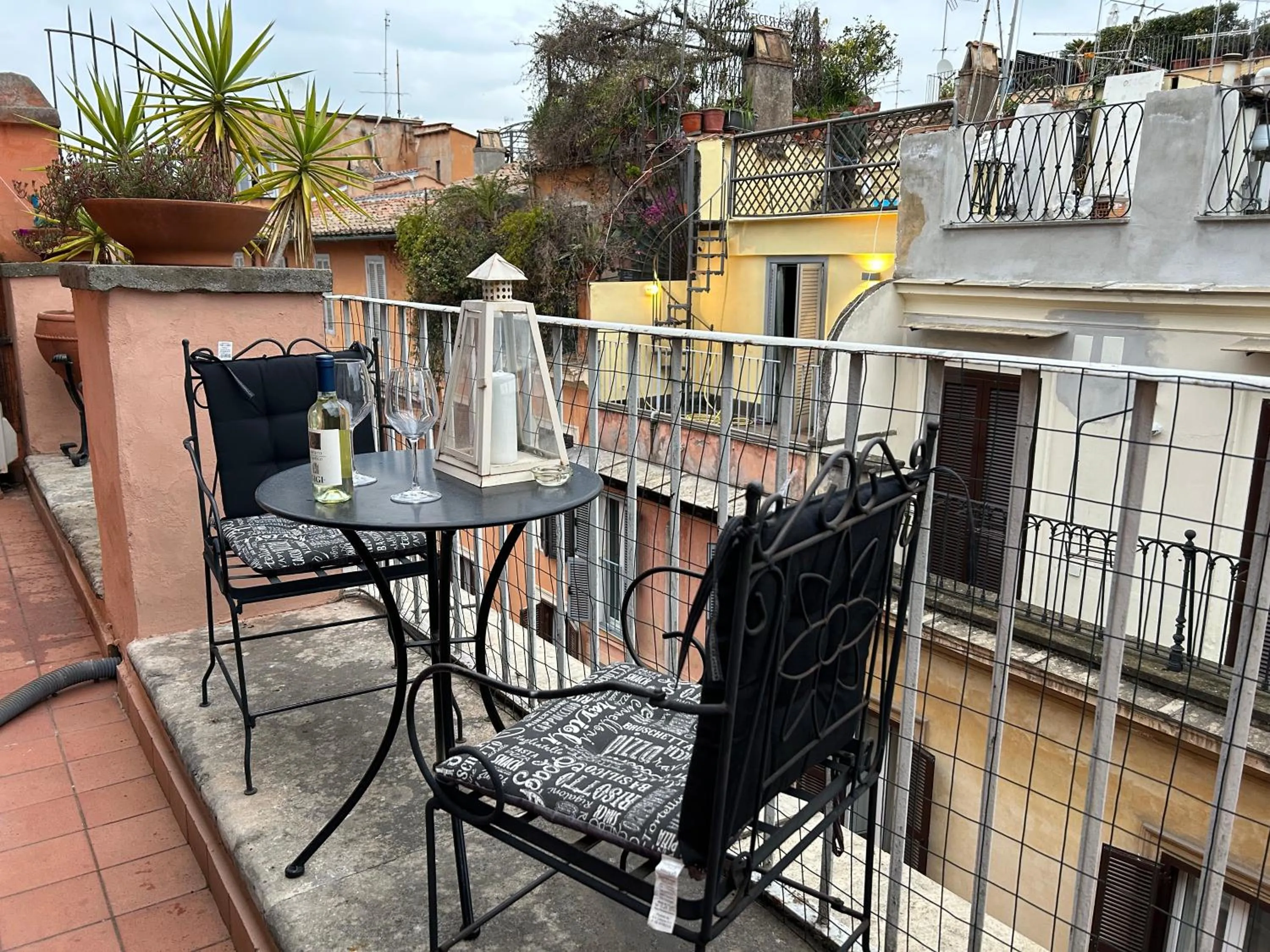 Spanish Steps Corner