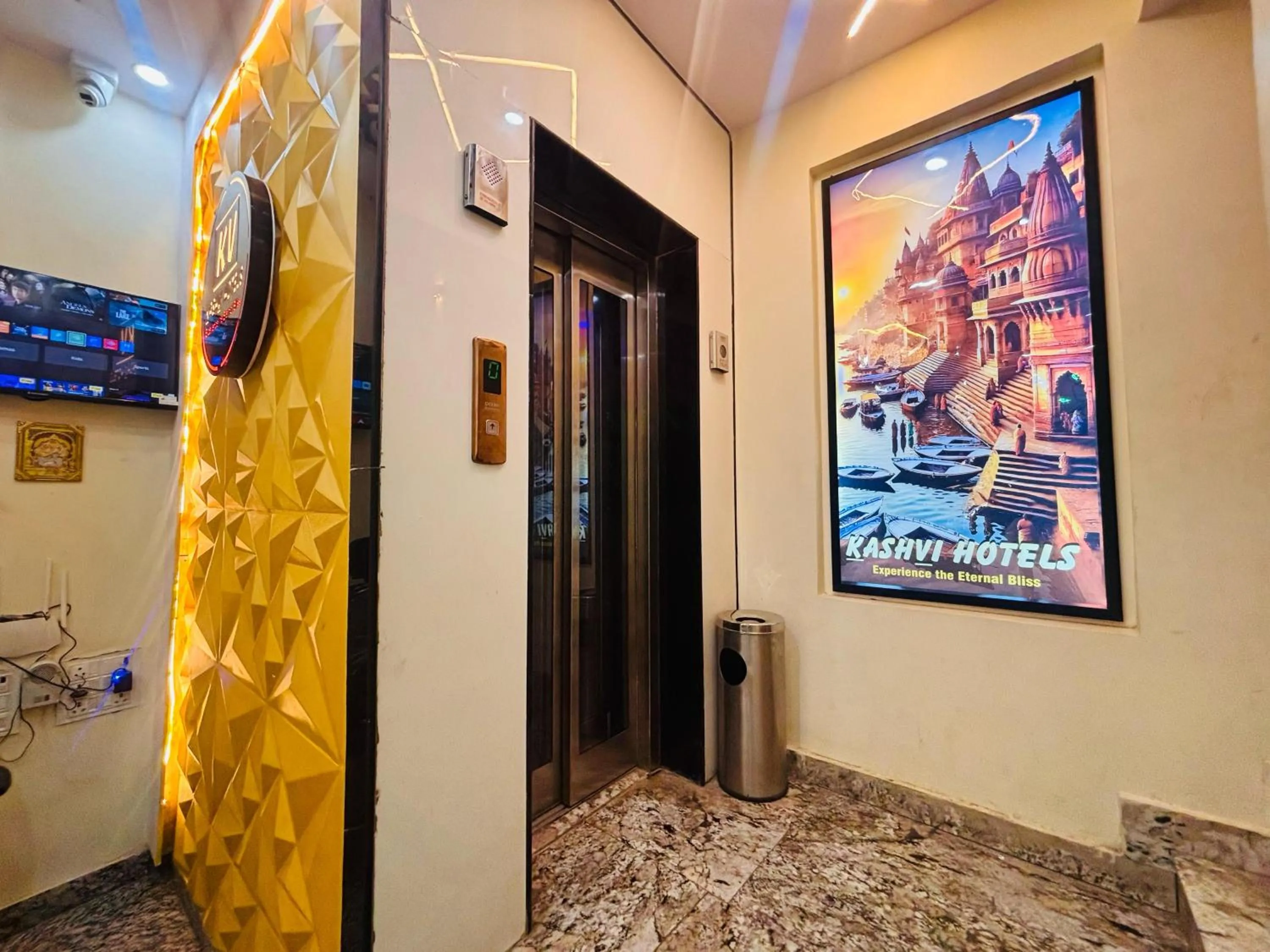 elevator in KashVi Hotels