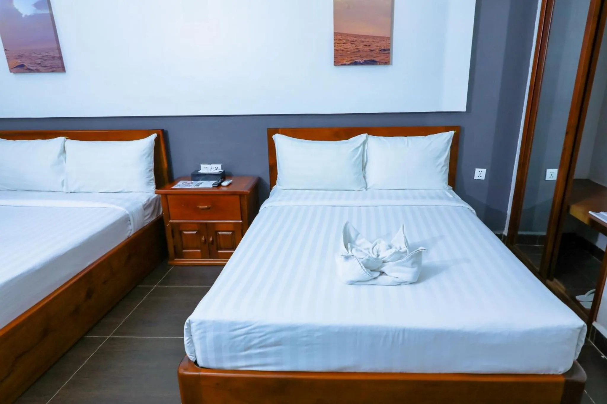 Property building, Bed in Sea Breeze Resort