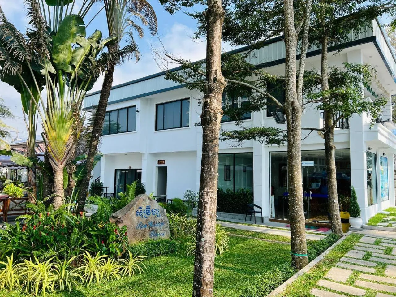 Property building in Sea Breeze Resort