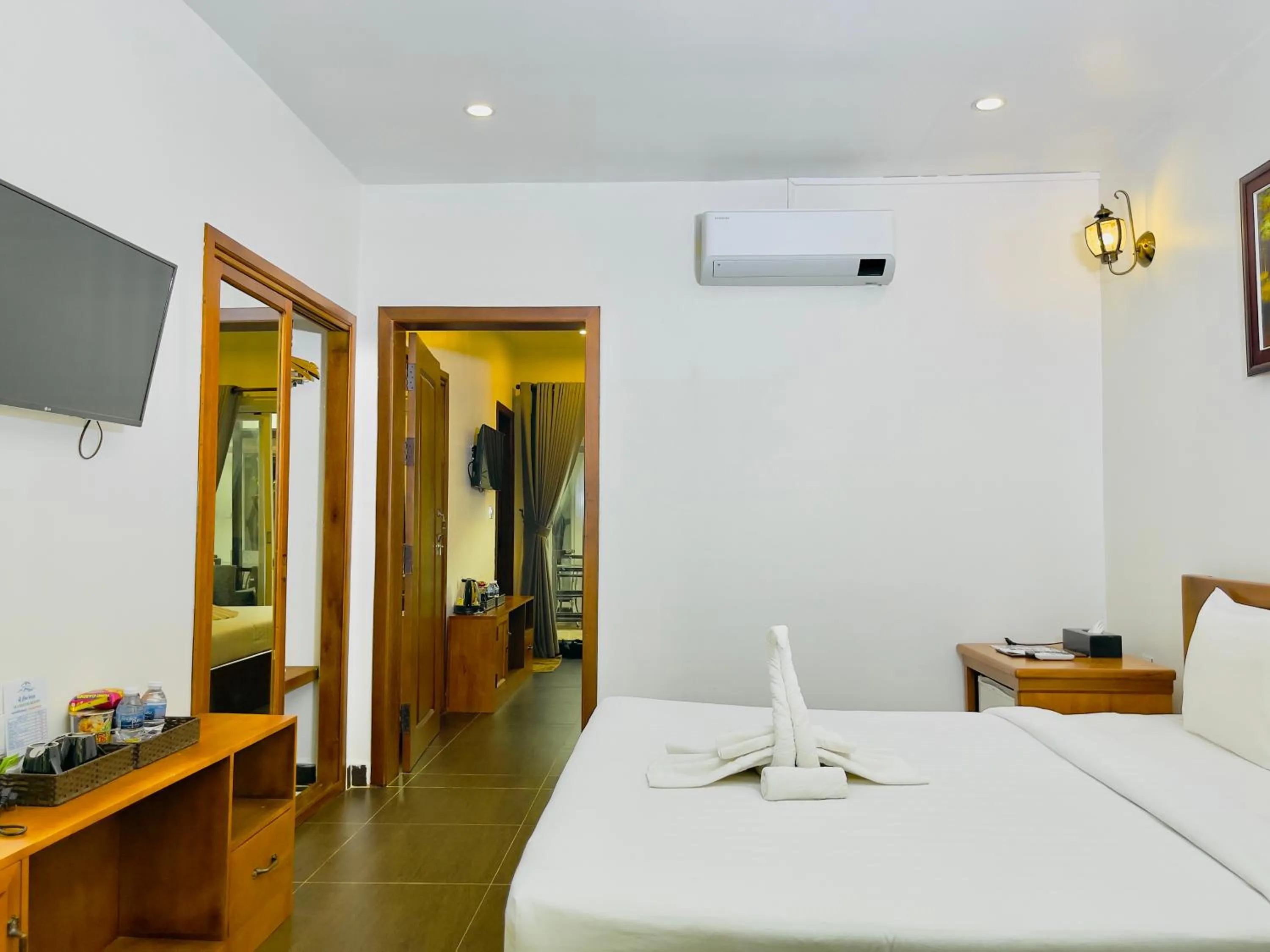 Property building, Bed in Sea Breeze Resort