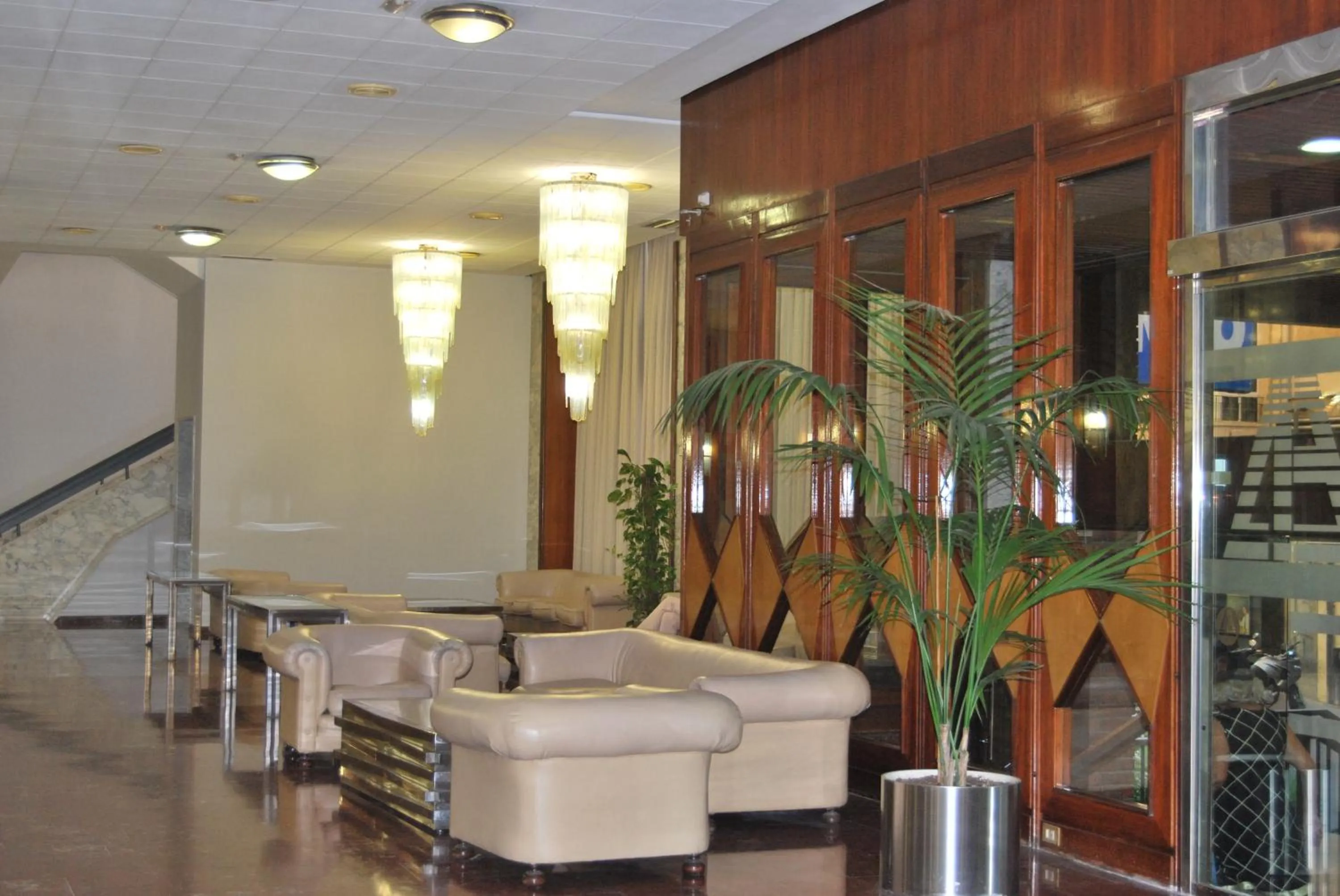Lobby or reception in Estudiotel Alicante