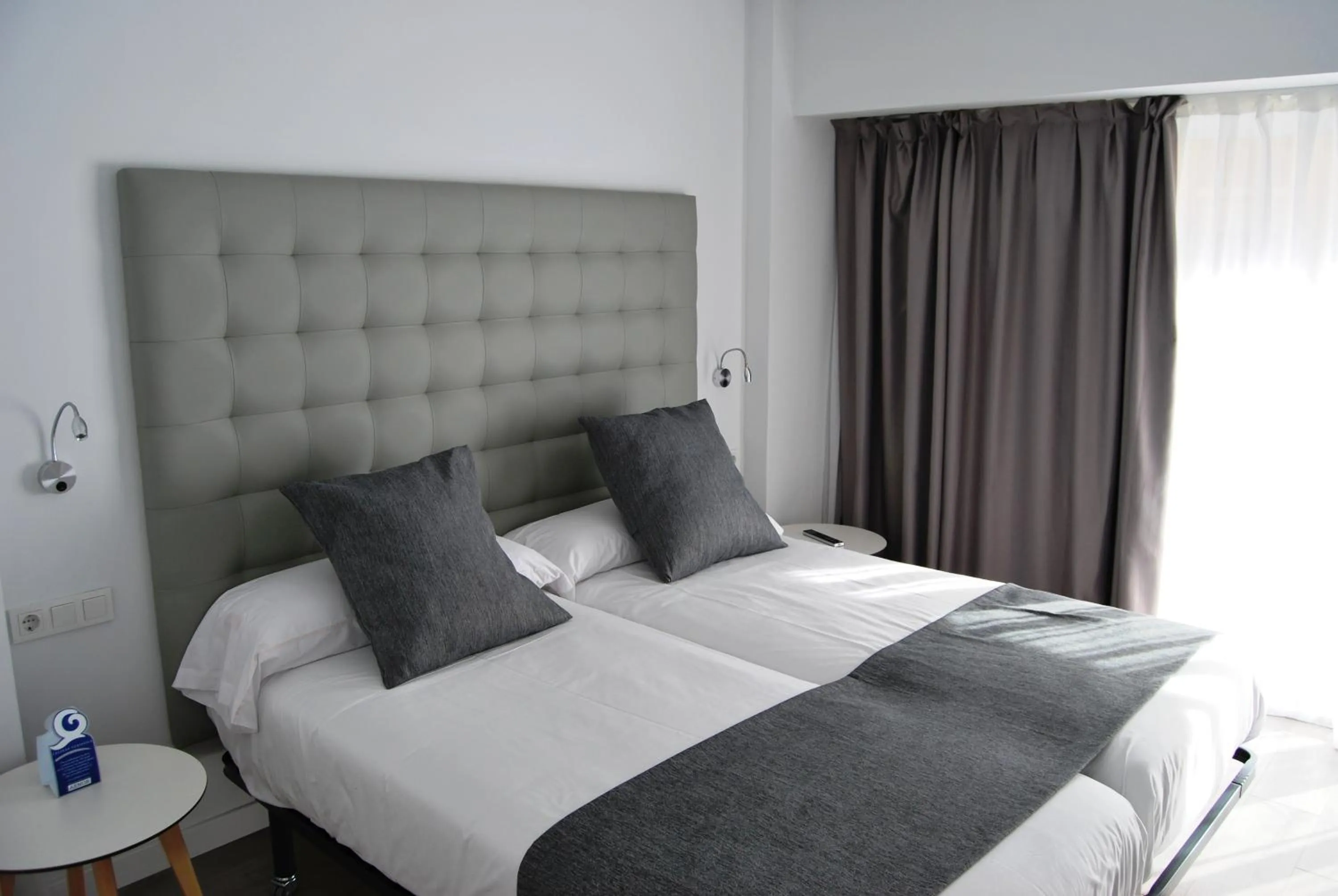 Certificate/Award, Bed in Estudiotel Alicante
