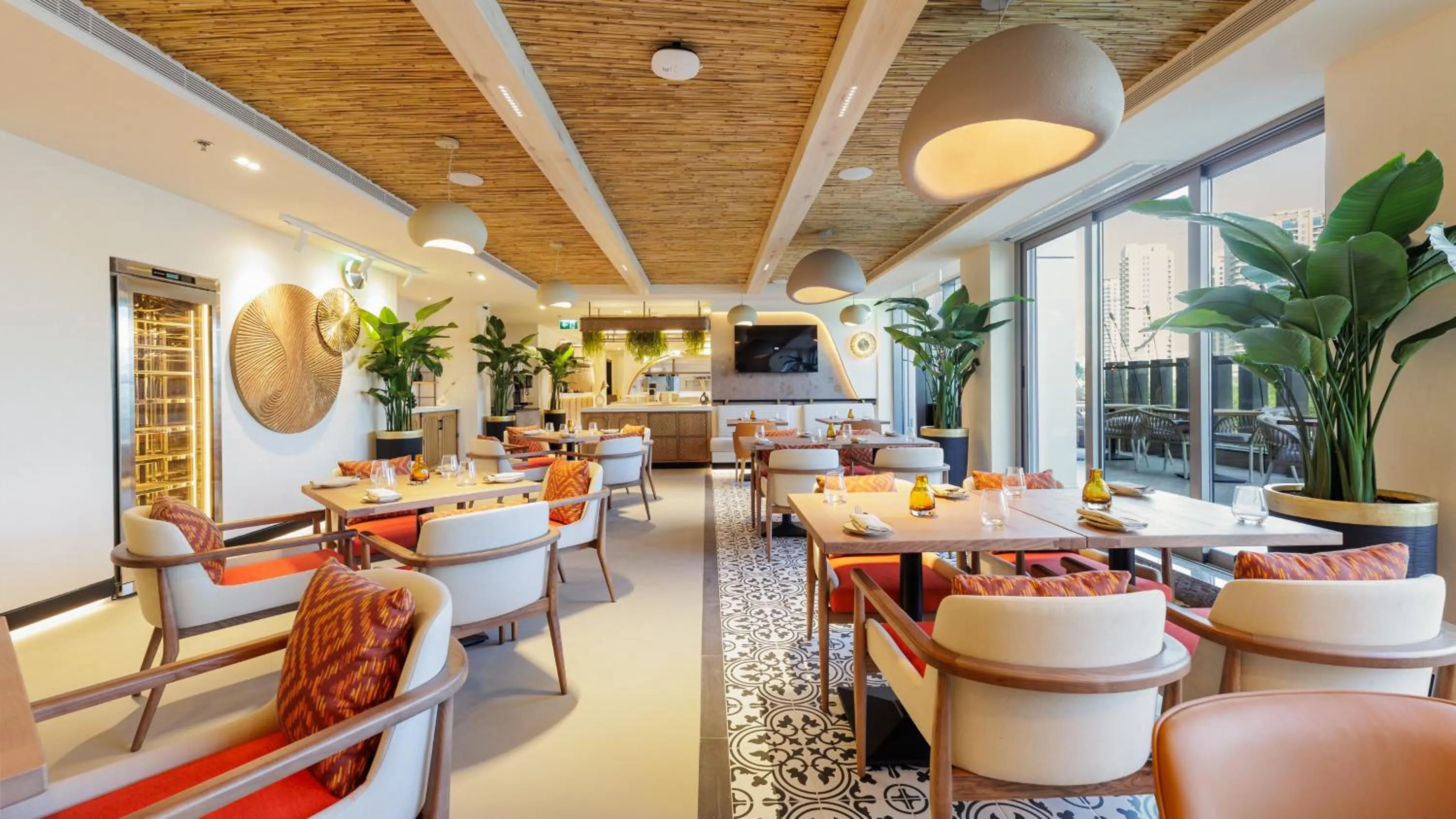 Restaurant/places to eat in Holiday Inn Dubai Village Circle by IHG