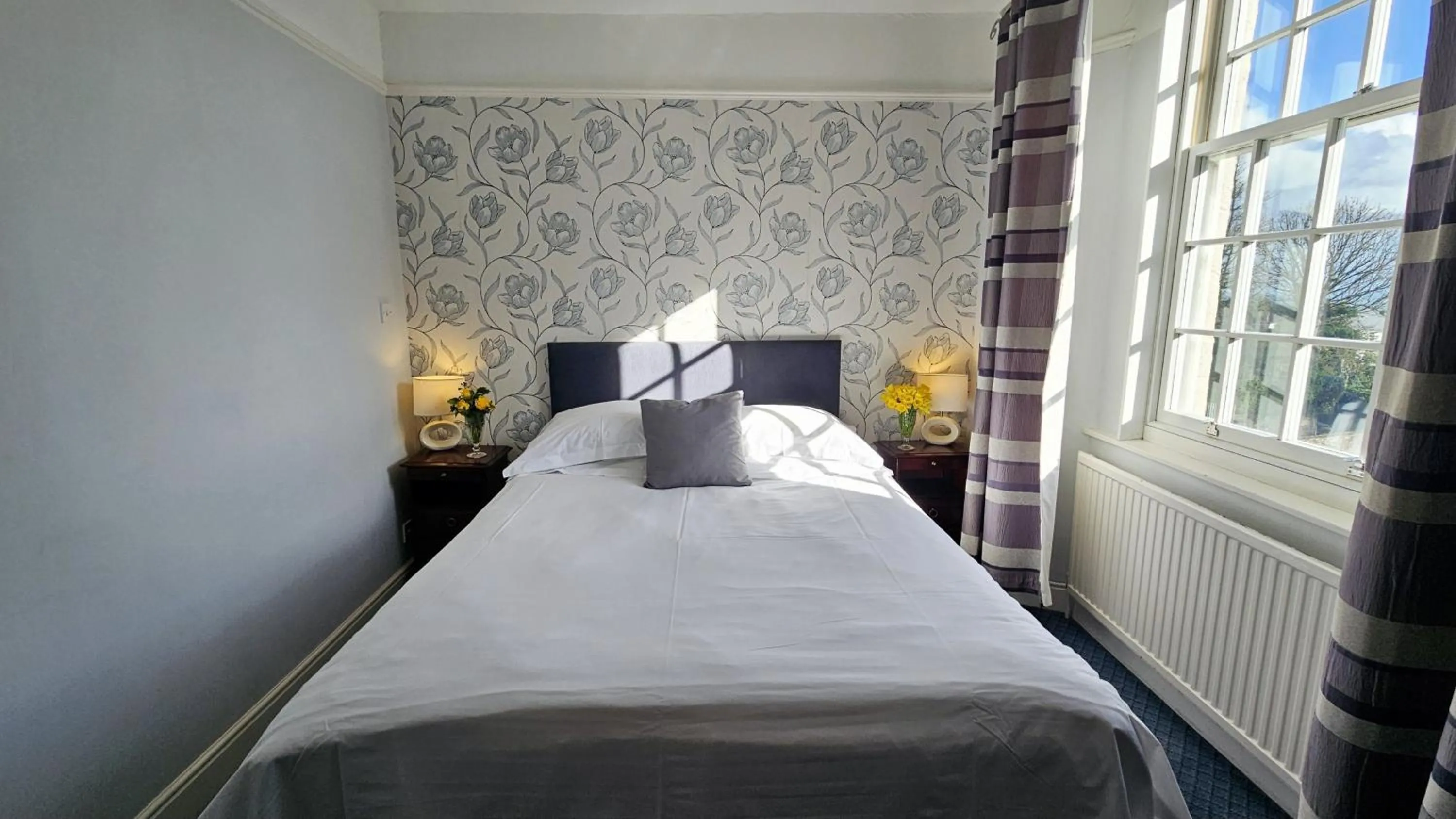 Bed in Stoke Lodge Hotel