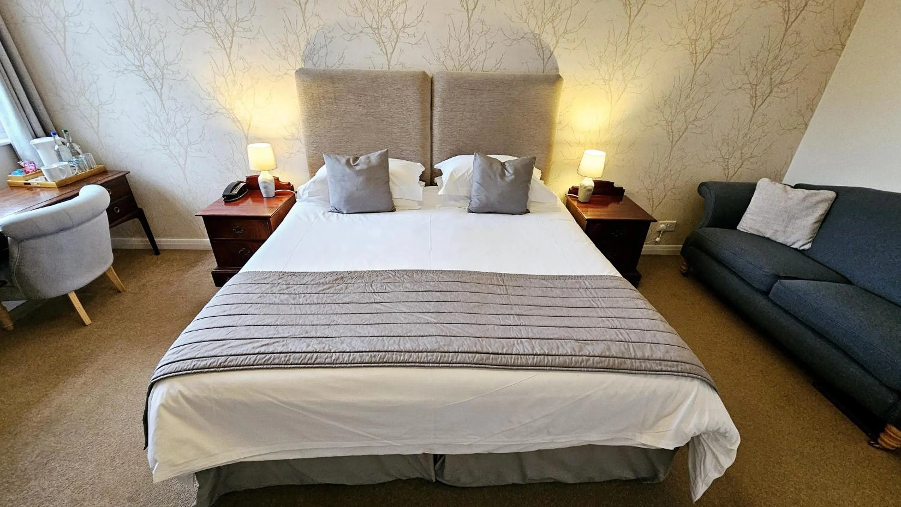Bed in Stoke Lodge Hotel