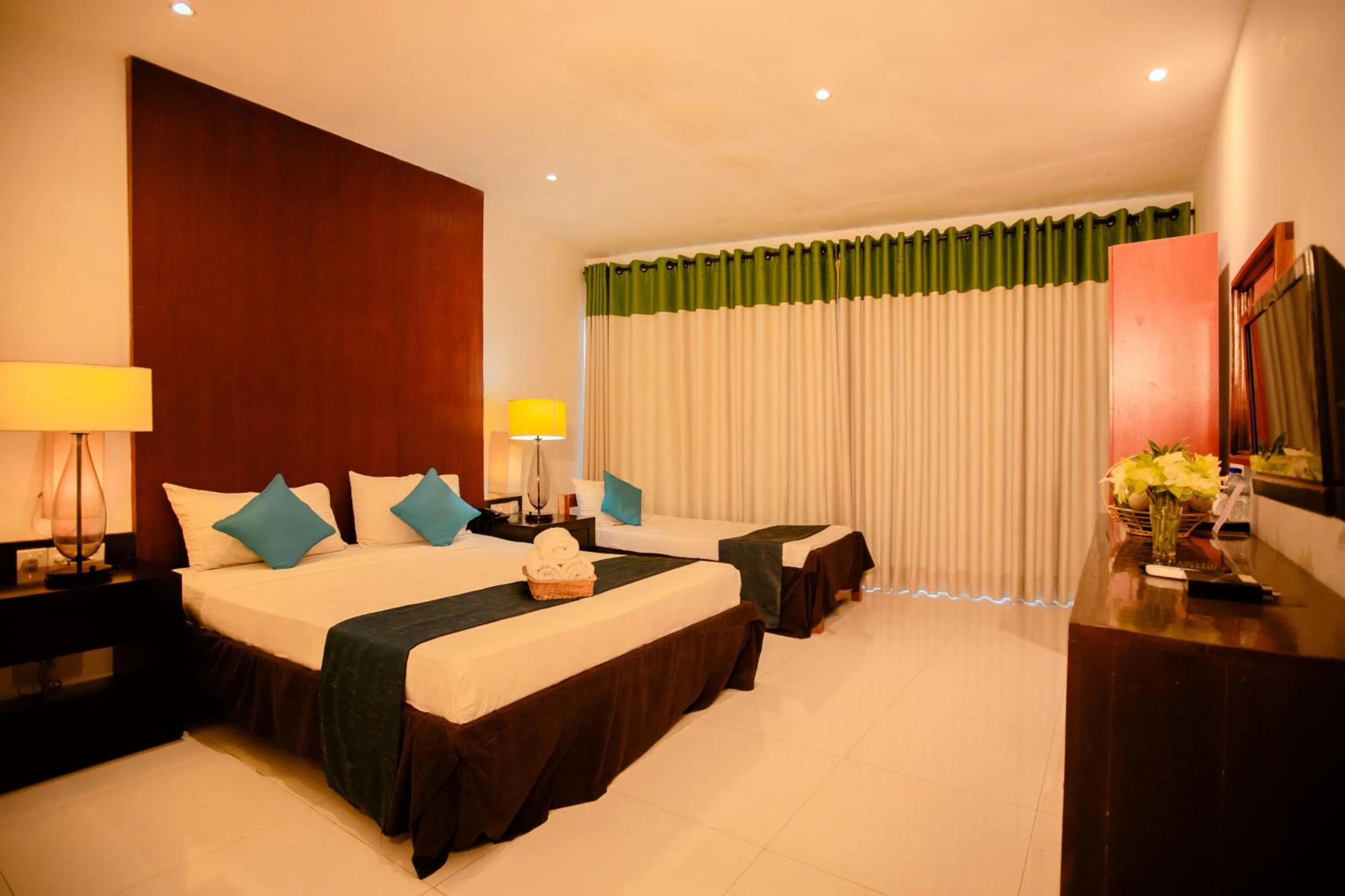 Bedroom, Bed in Lake Wind Resort