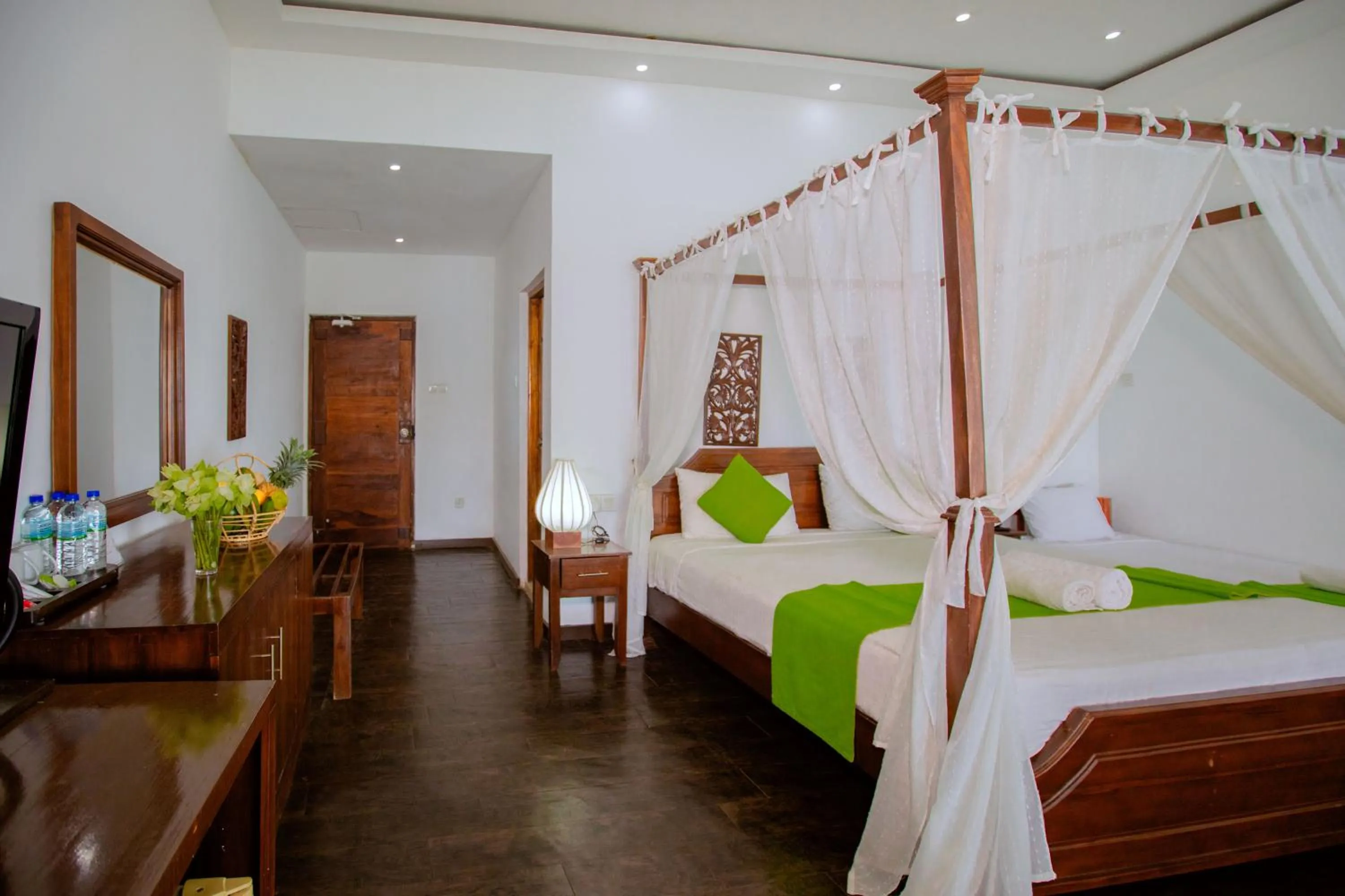 Bedroom, Bed in Lake Wind Resort